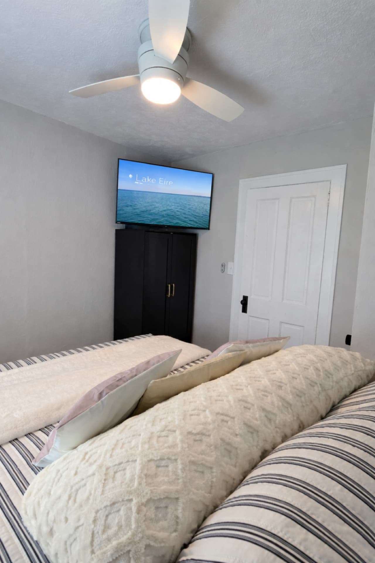 roxboro bed7.png