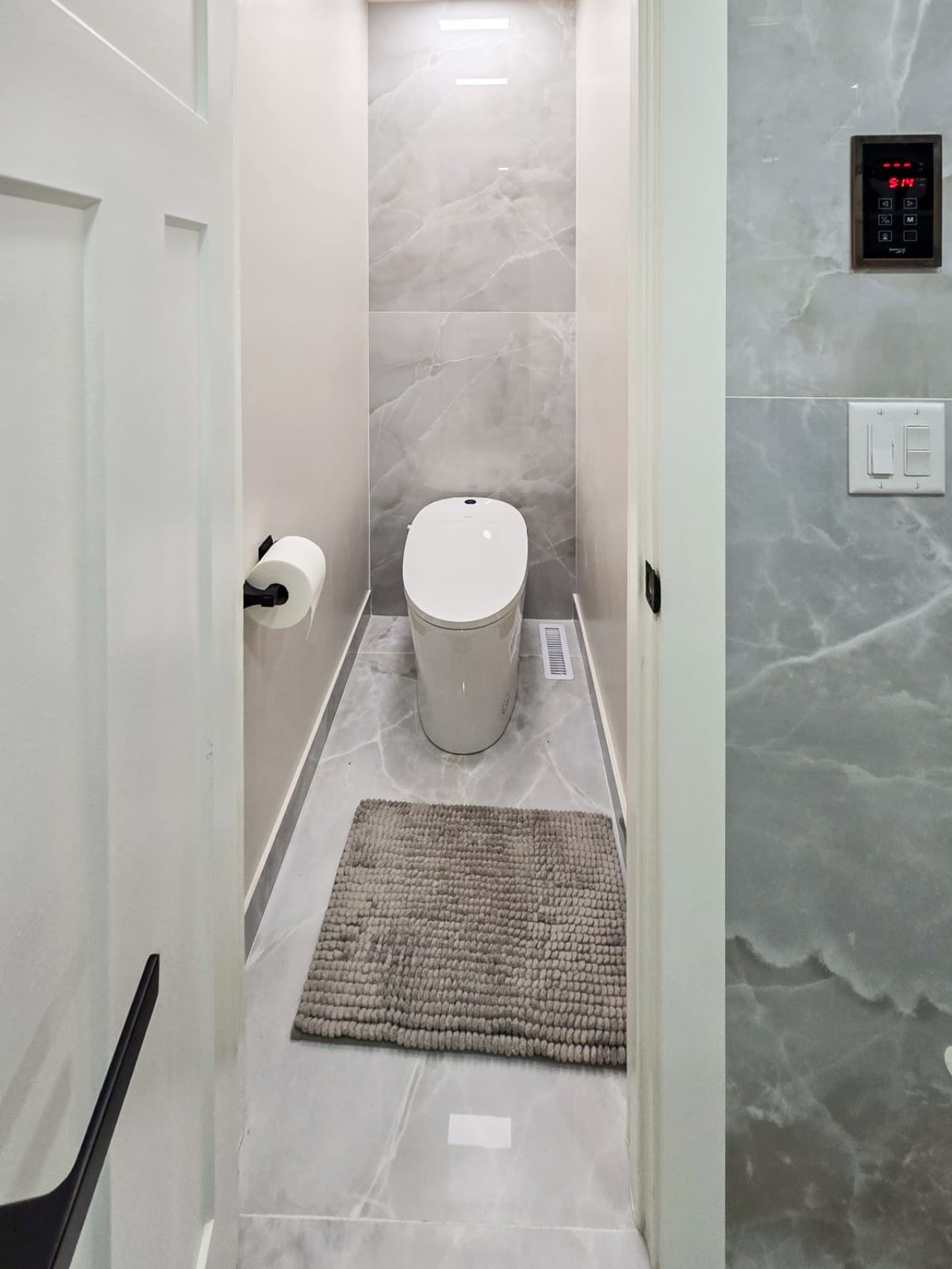 Anderson toilet.jpg
