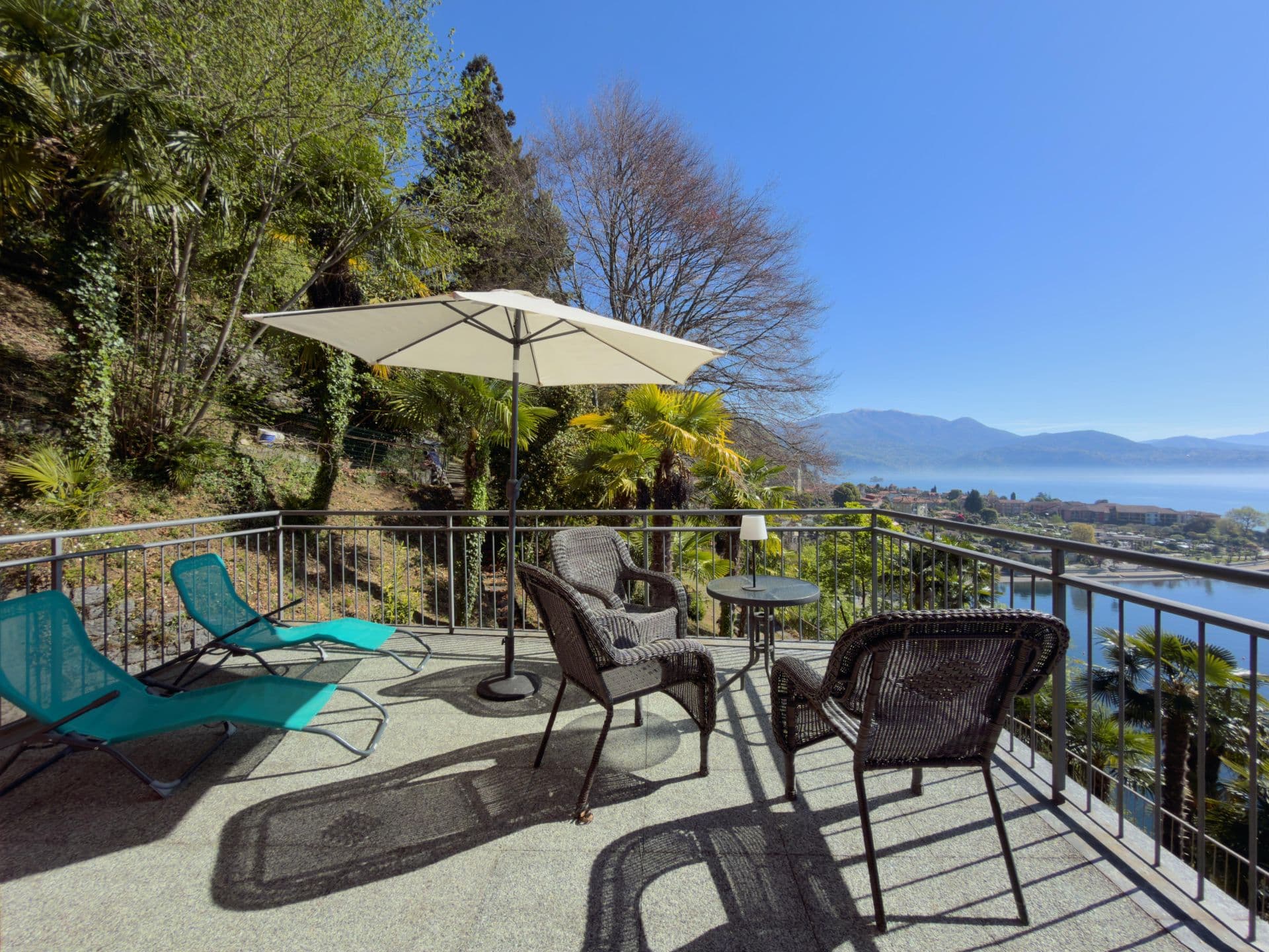 Terrasse Seeblick Zimmer Zaffiro Villa Angelina Cannero Lago Maggiore
