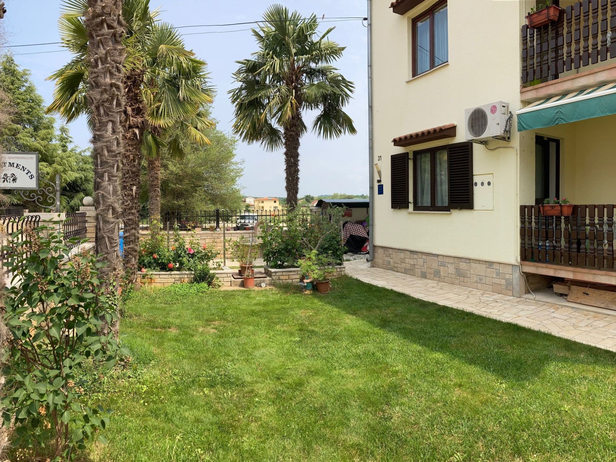 Gallery Image 38