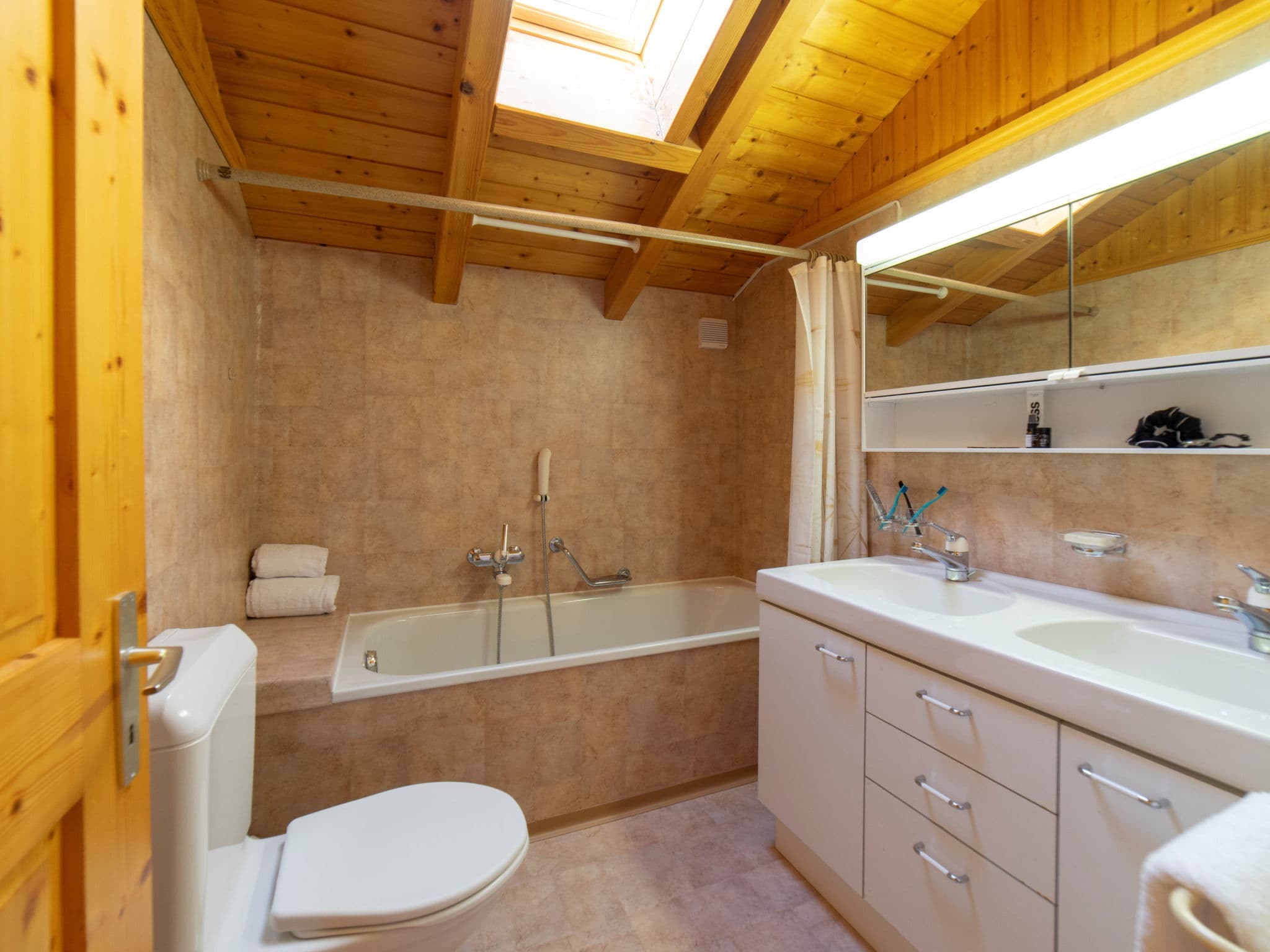 Bathroom / Wellness