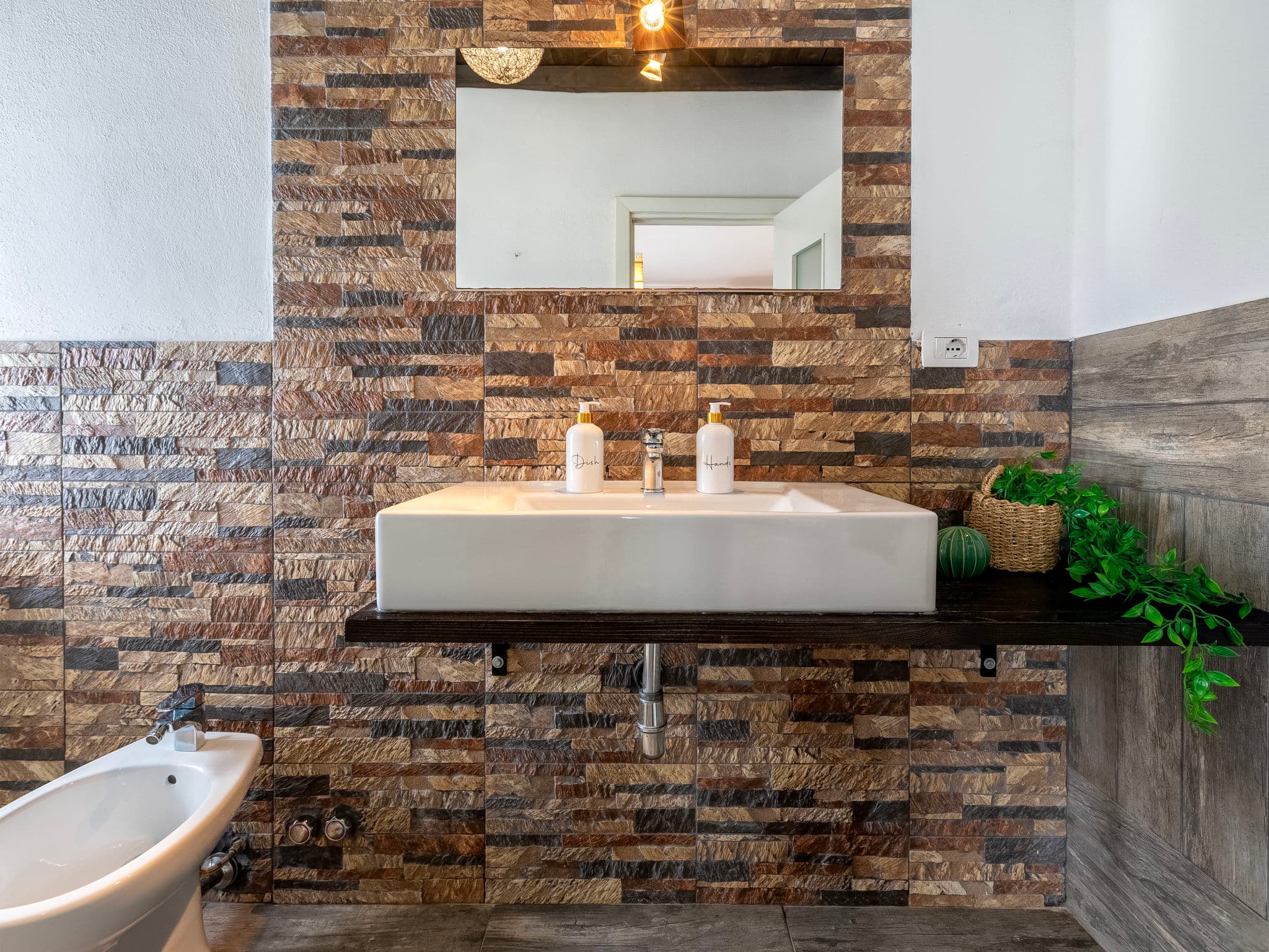 Bathroom / Wellness