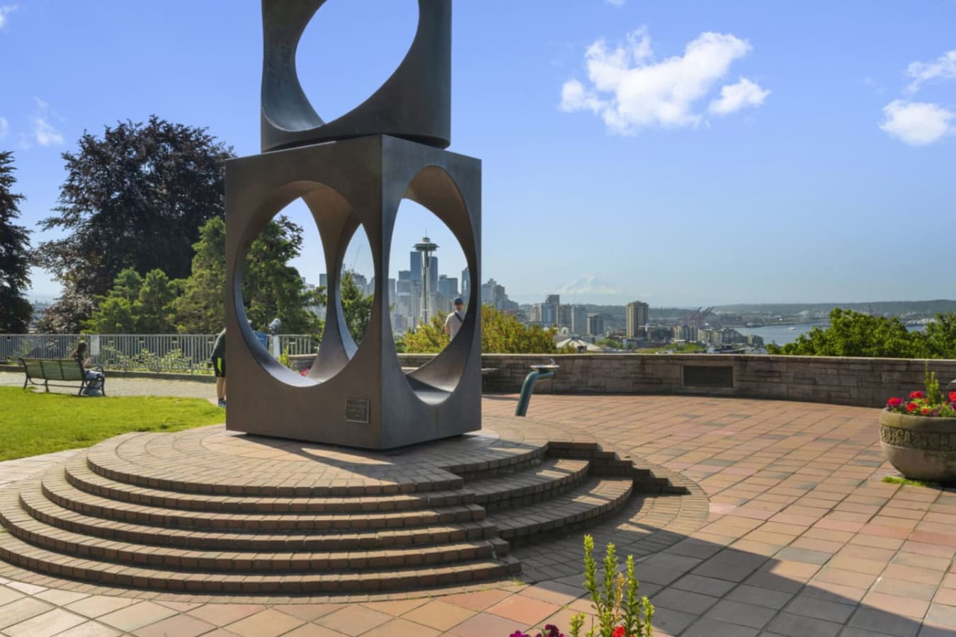 Nearby Kerry Park- a must-visit for every trip to Seattle, just a block away!