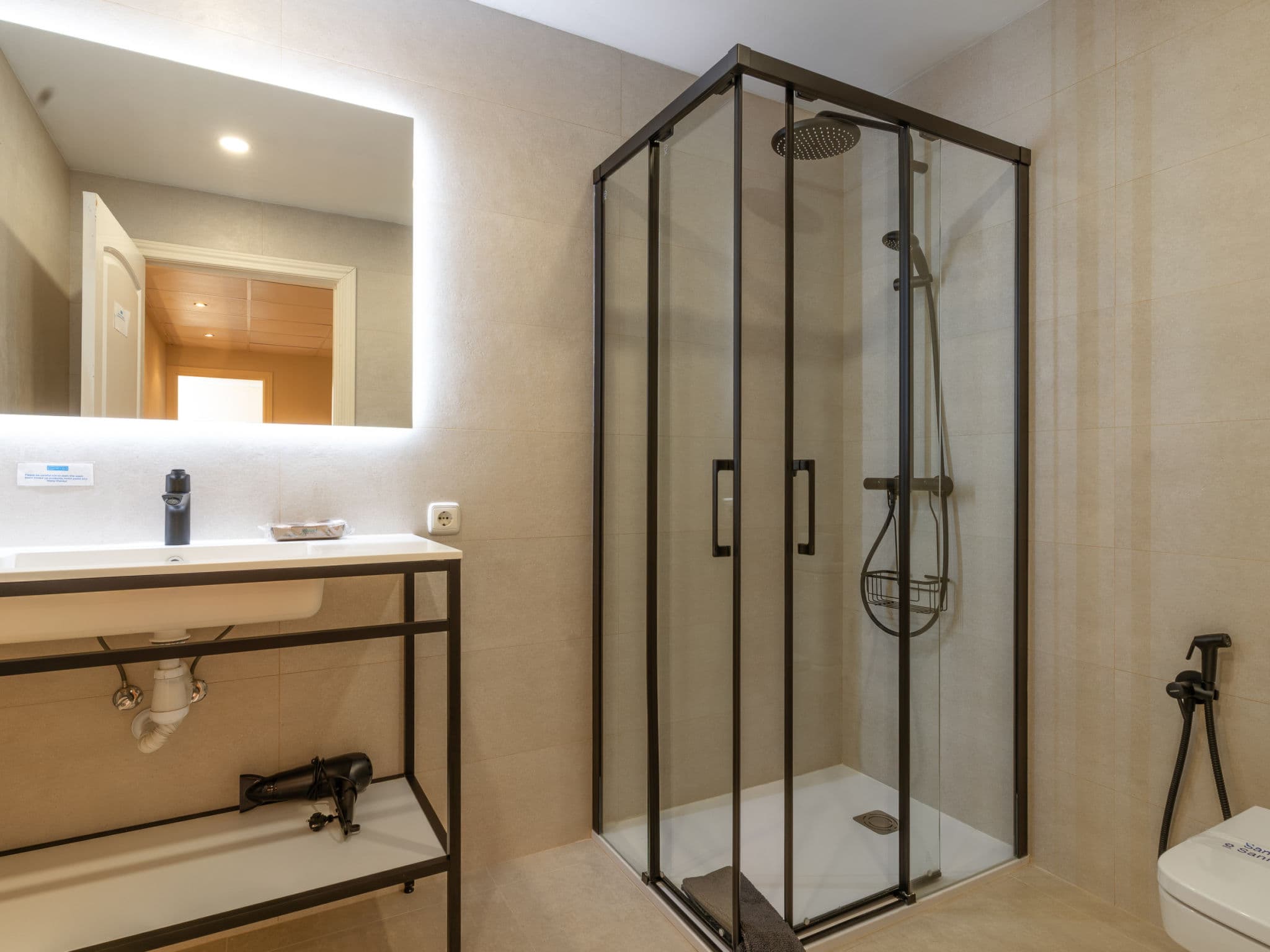 Bathroom / Wellness
