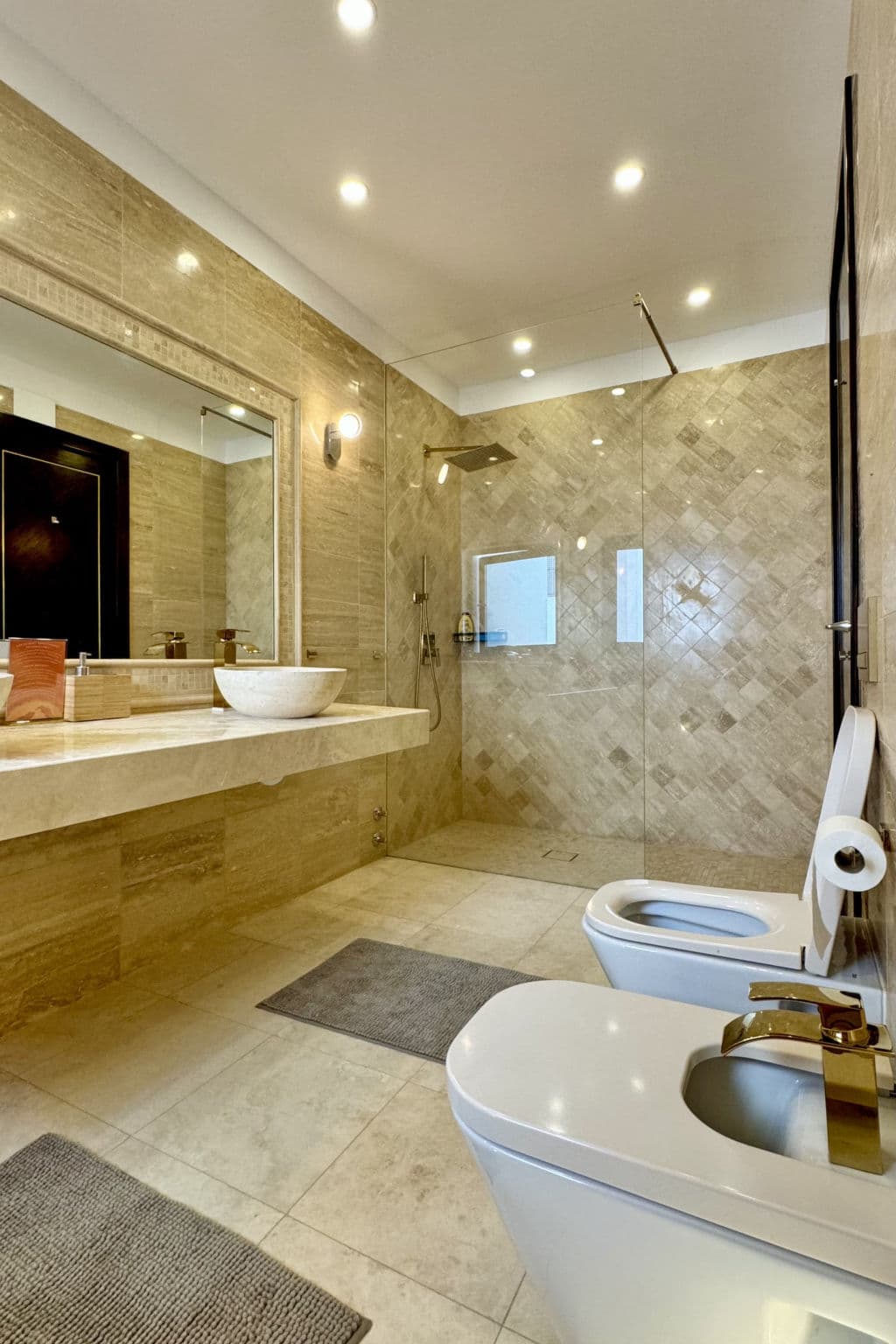 Bathroom / Wellness