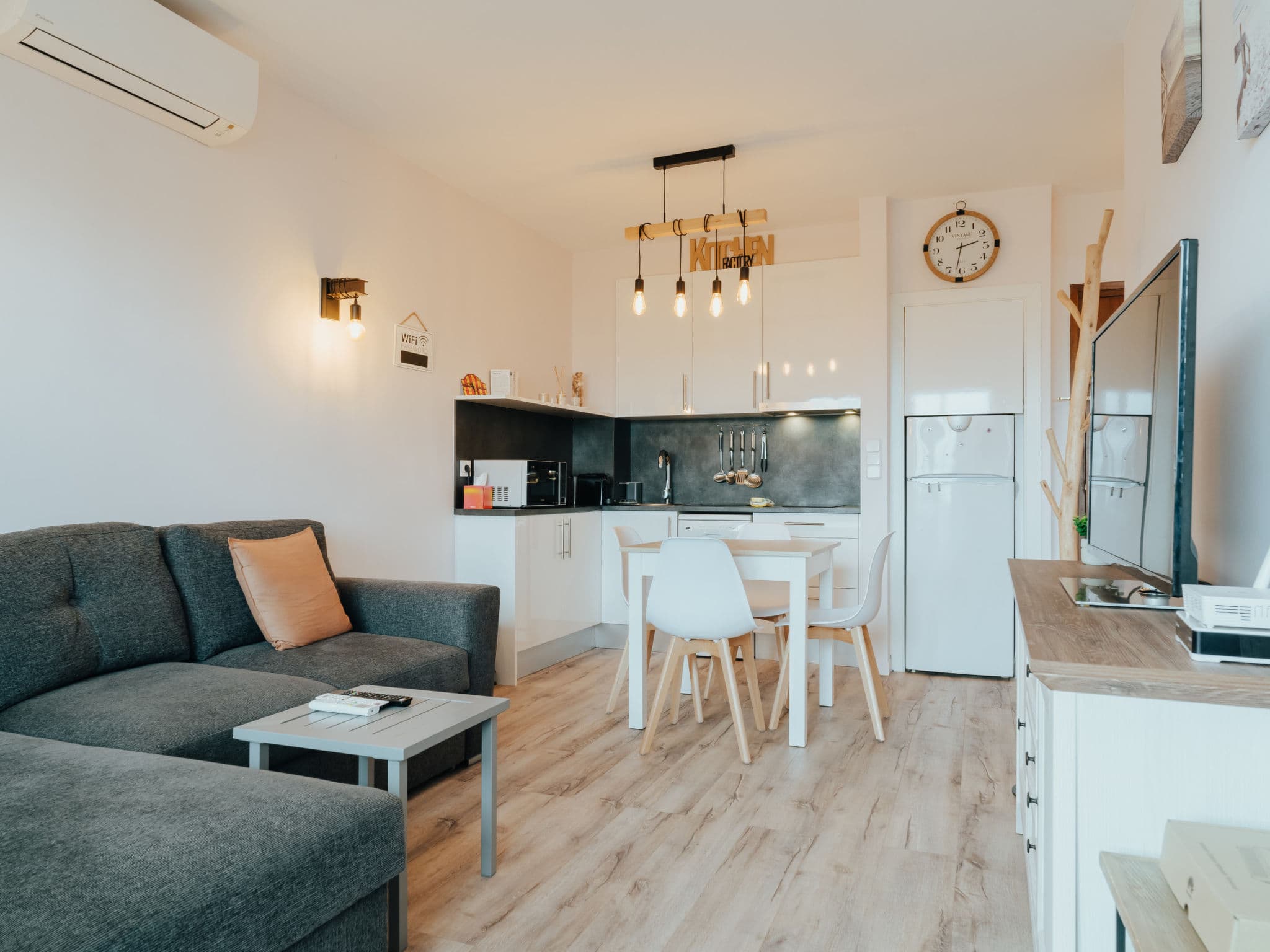 Kitchen / Dining Room