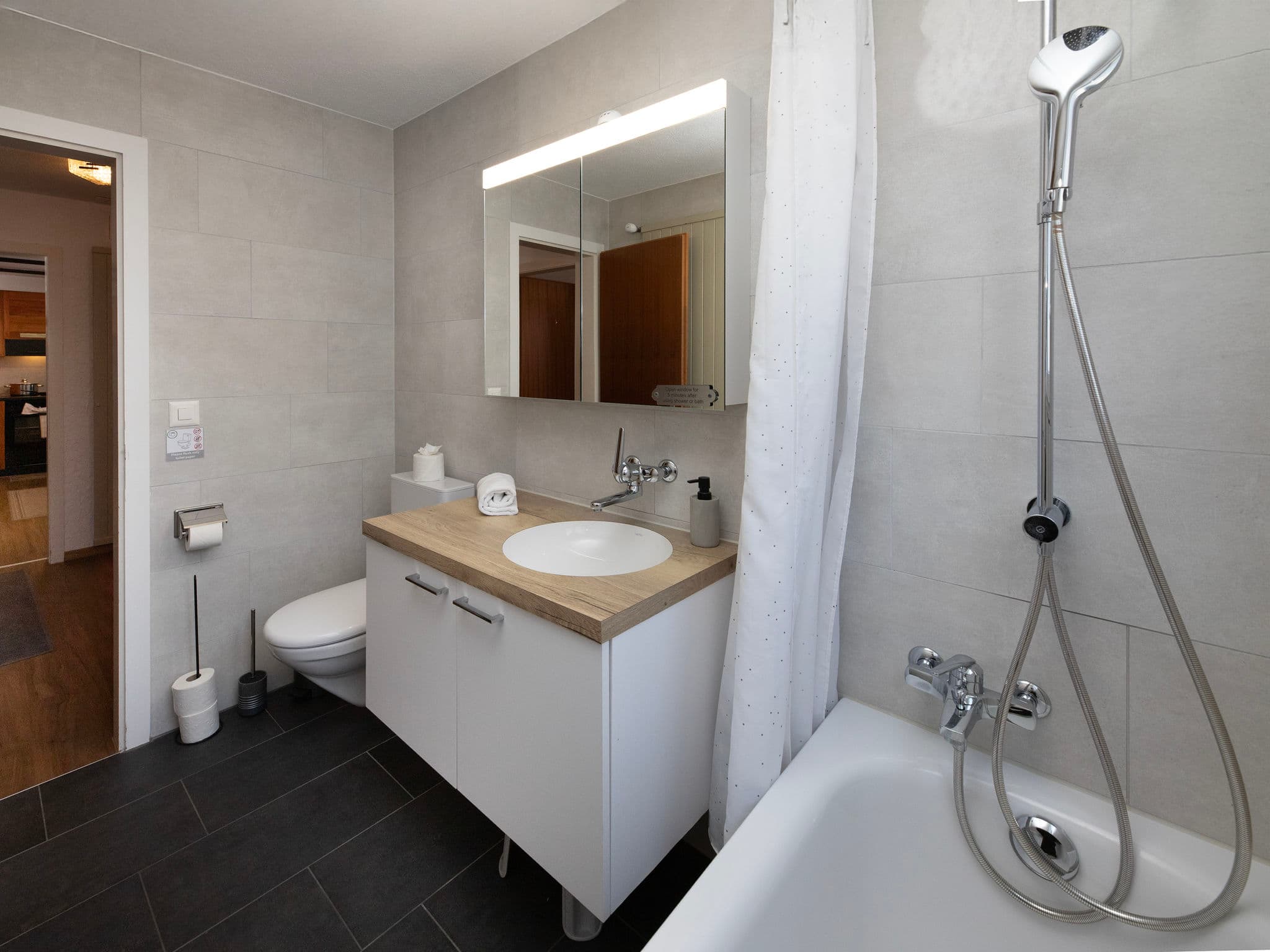 Bathroom / Wellness
