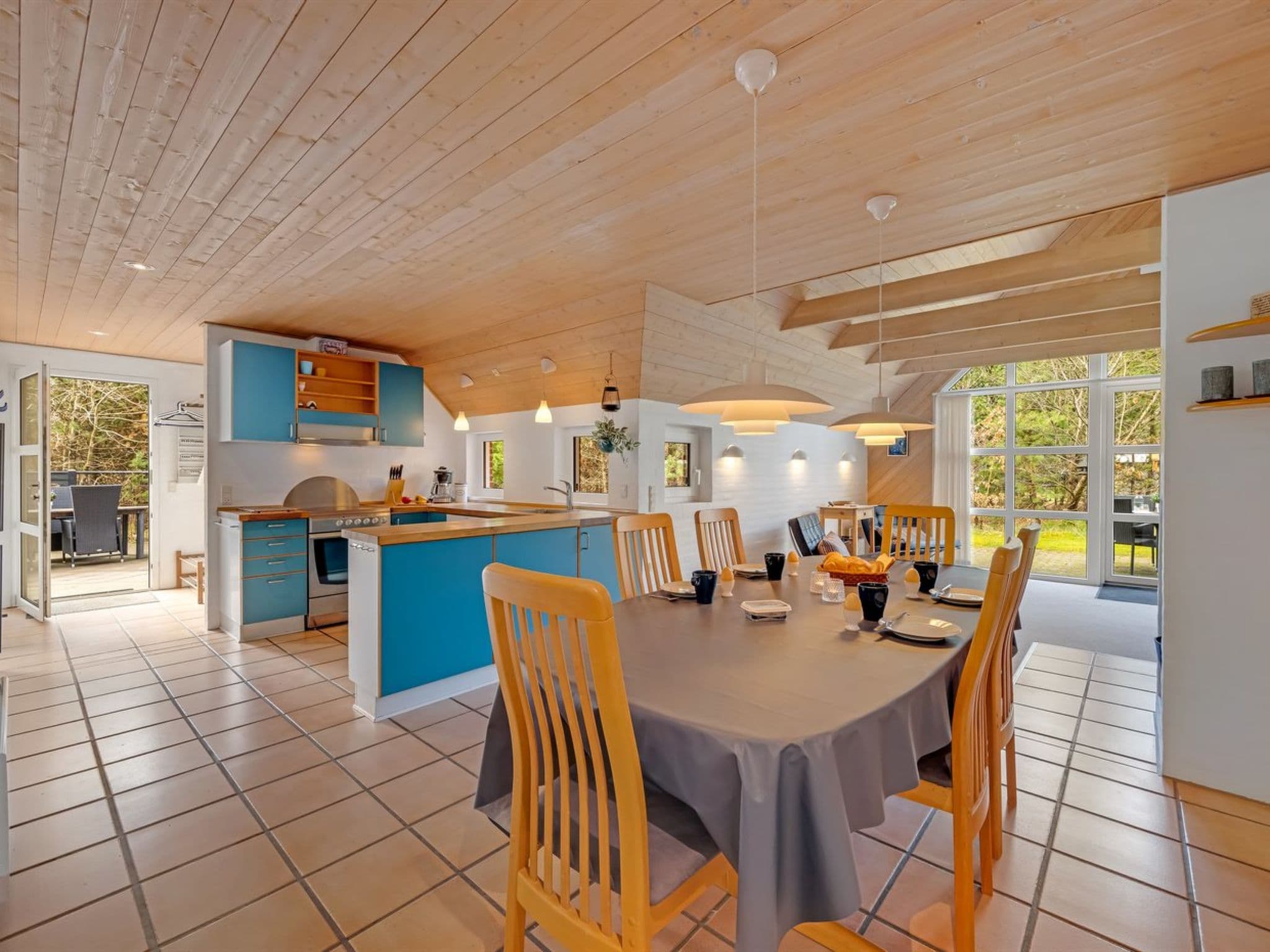 Kitchen / Dining Room