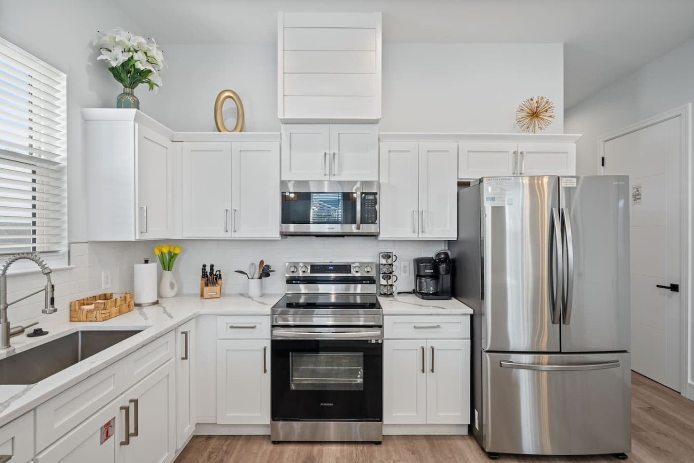 High-end stainless steel appliances available for use