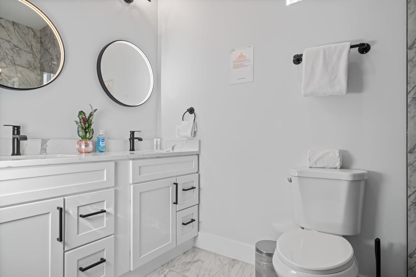 Master bathroom complete with double vanity!