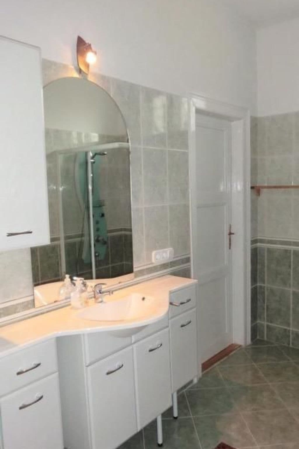 Gallery Image 32