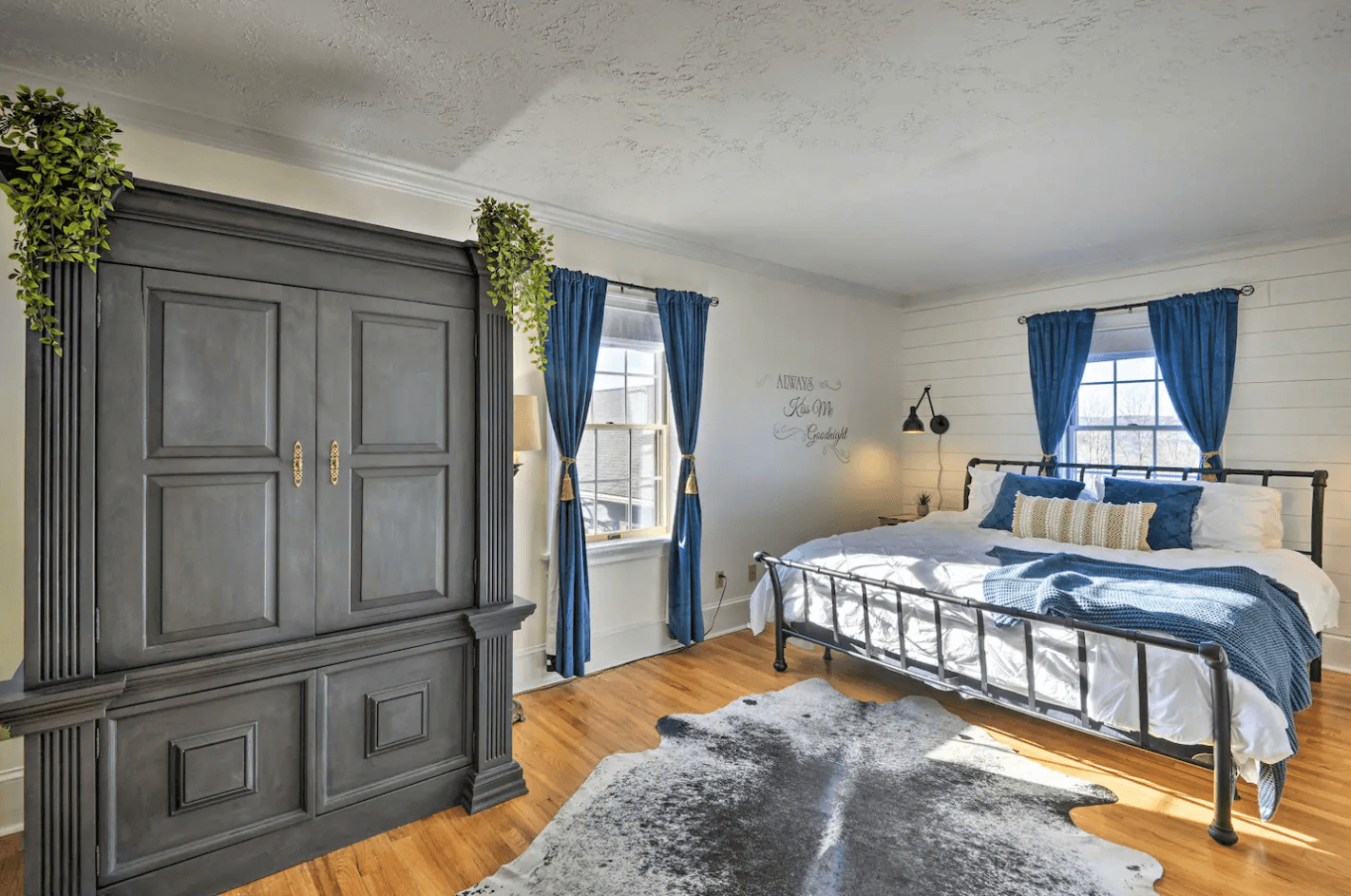 Master Bedroom with King Bed & Walk-in Closet