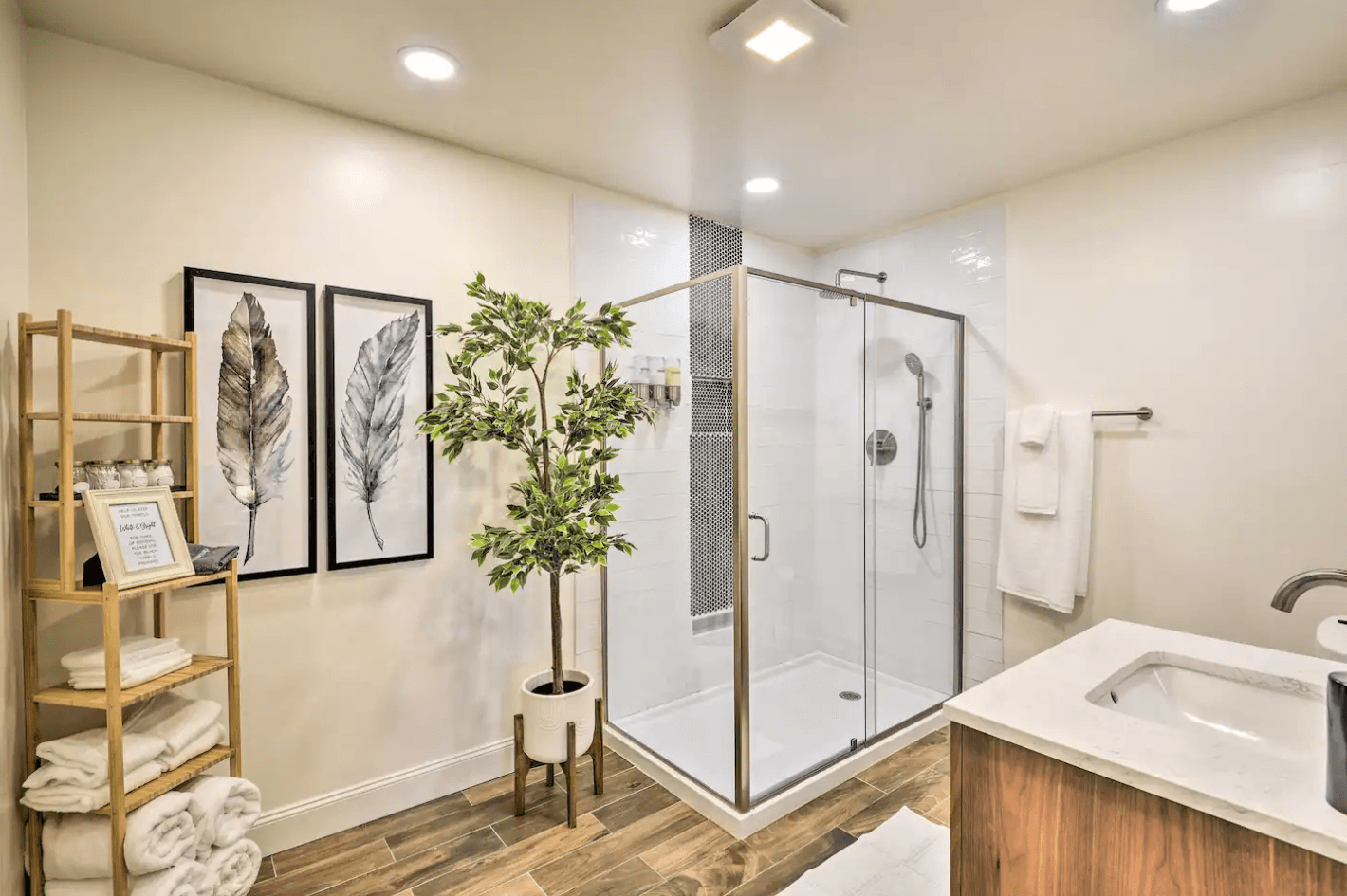 Ground Floor Full Bathroom