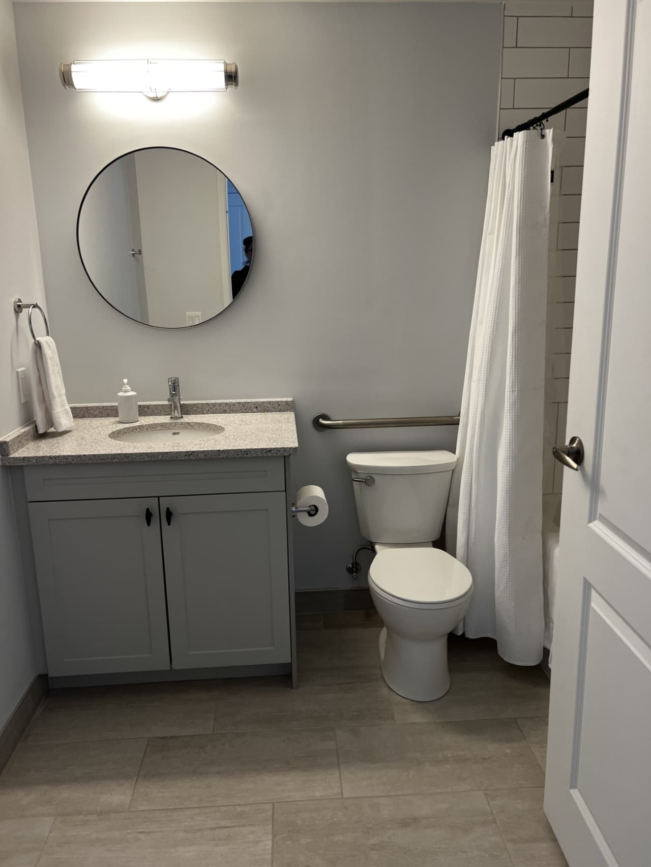 bathroom-1.jpg