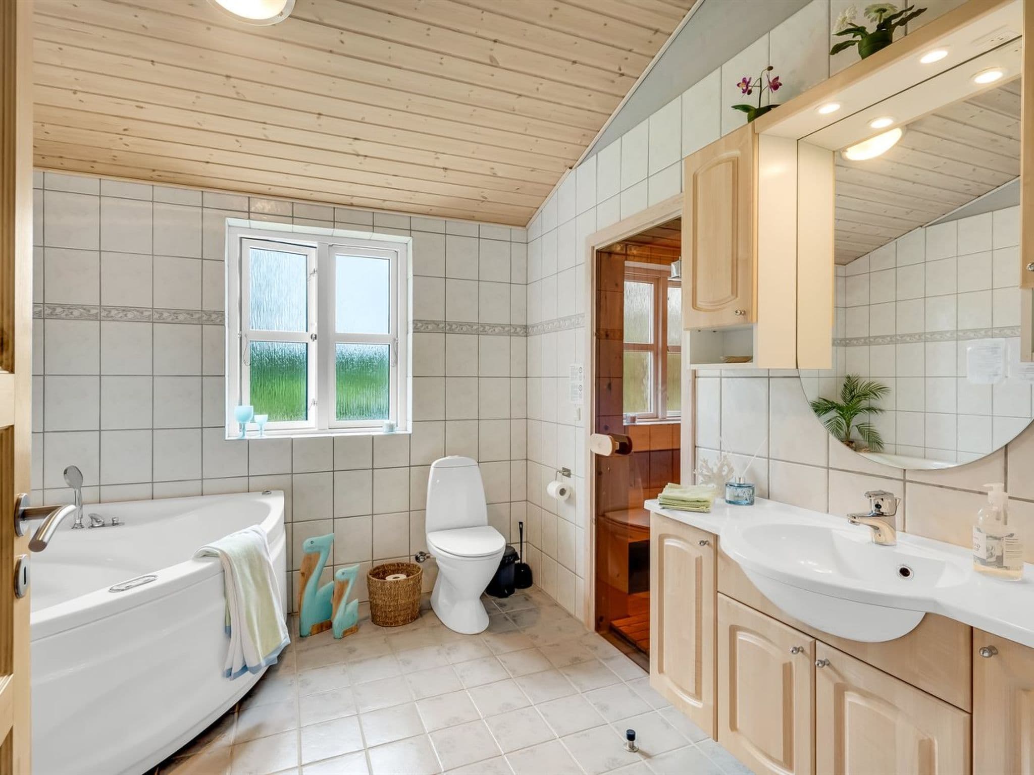 Bathroom / Wellness
