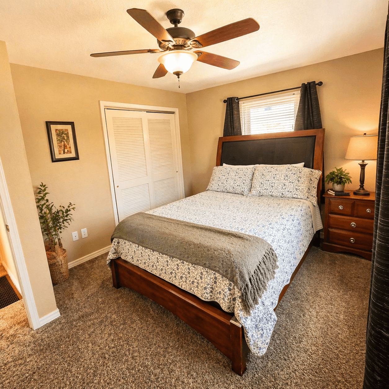 Buccaneer Bay 28 Bedroom 2-2
