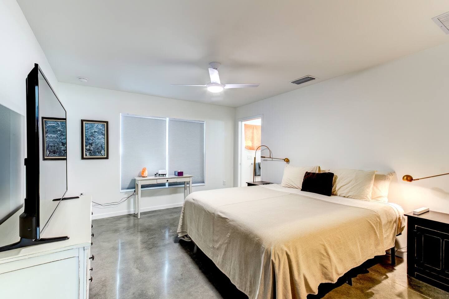 Gallery Image 37