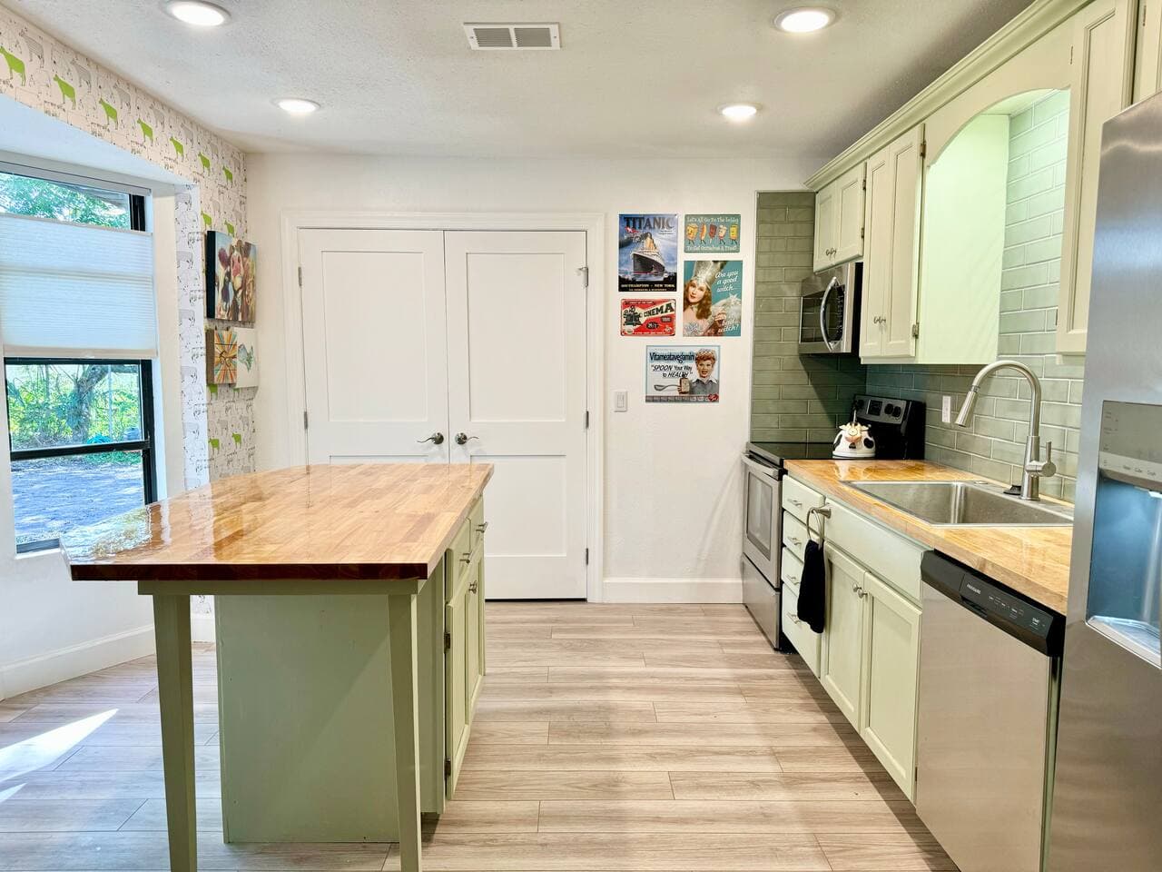 Gallery Image 16