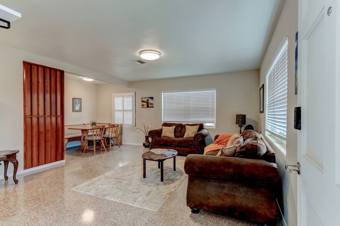 Gallery Image 13