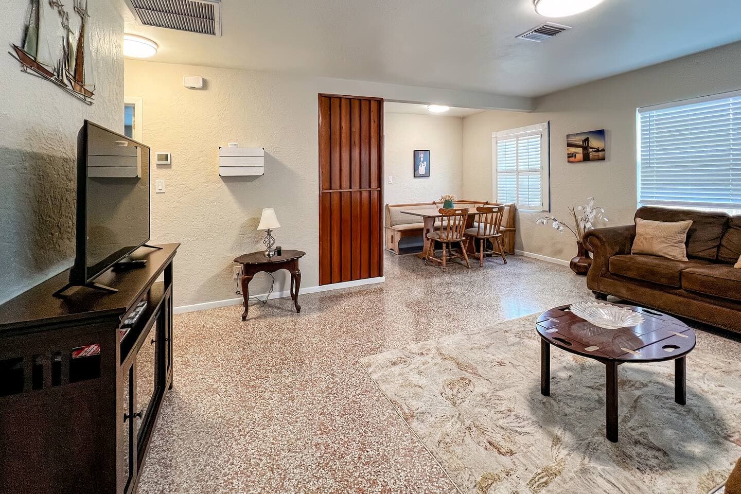 Gallery Image 17