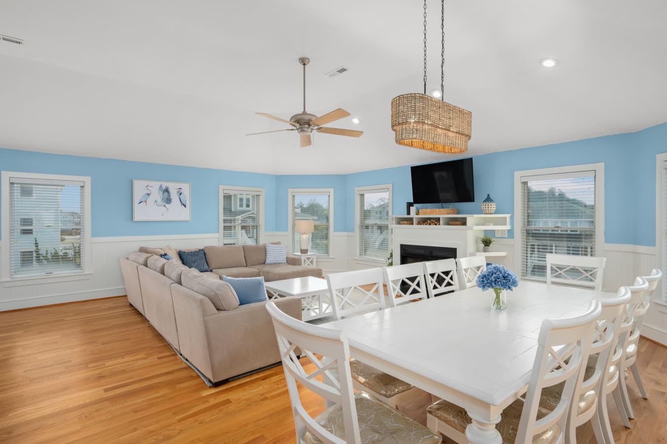 14-web-or-mls-1056-Beacon-Hill-TL-Dining-V2.jpg