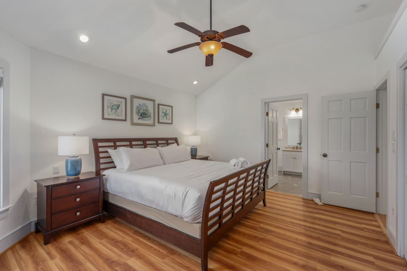 29-web-or-mls-1056-Beacon-Hill-TL-BR6.jpg