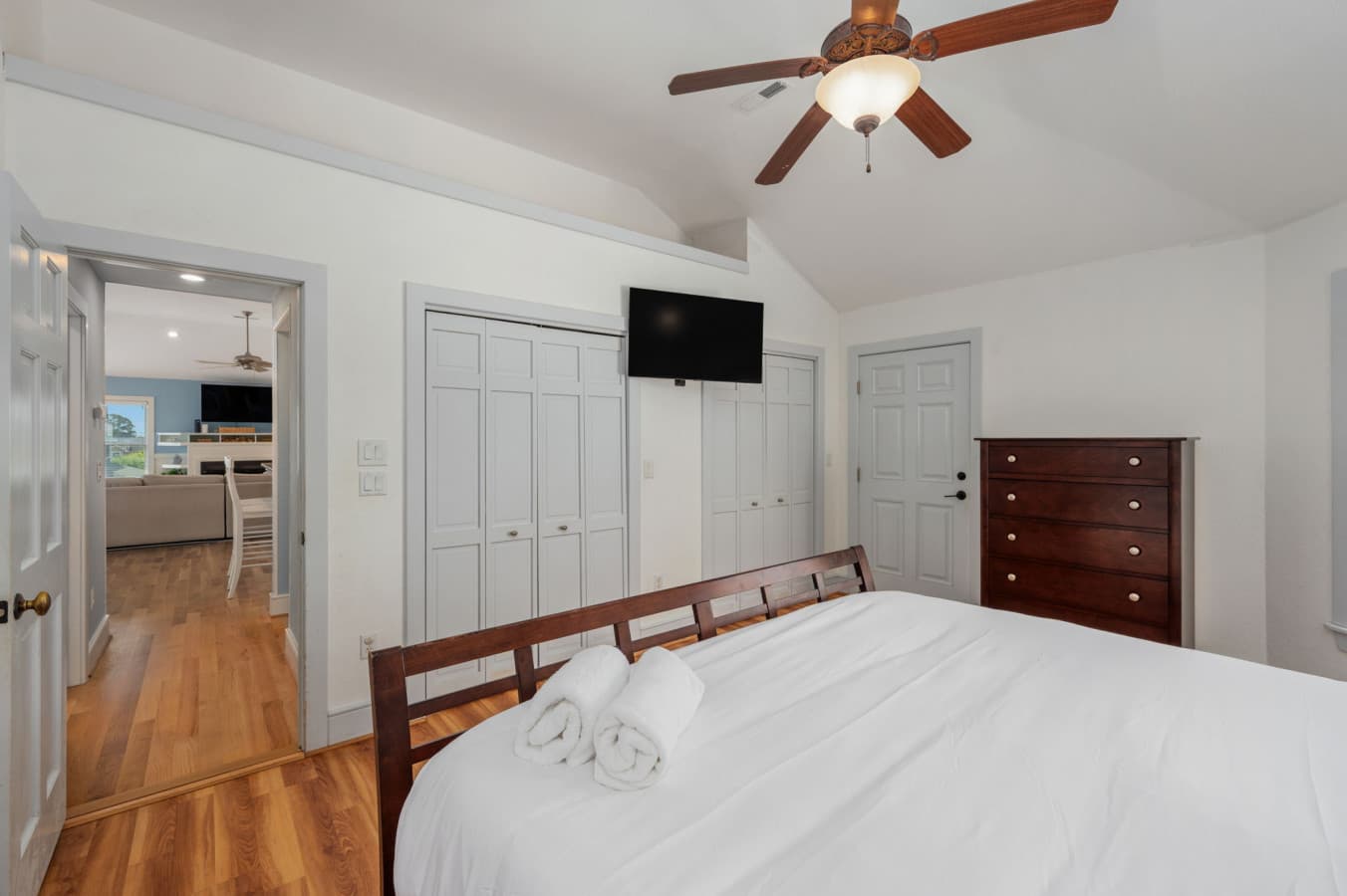 32-web-or-mls-1056-Beacon-Hill-TL-BR6-V4.jpg