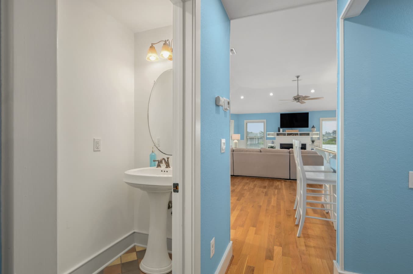 37-web-or-mls-1056-Beacon-Hill-TL-Half-Bath.jpg