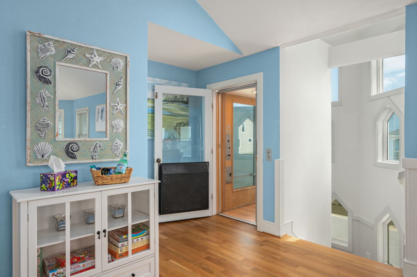 38-web-or-mls-1056-Beacon-Hill-TL-Elevator.jpg