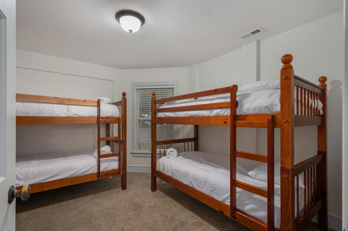 62-web-or-mls-1056-Beacon-Hill-BL-BR2.jpg