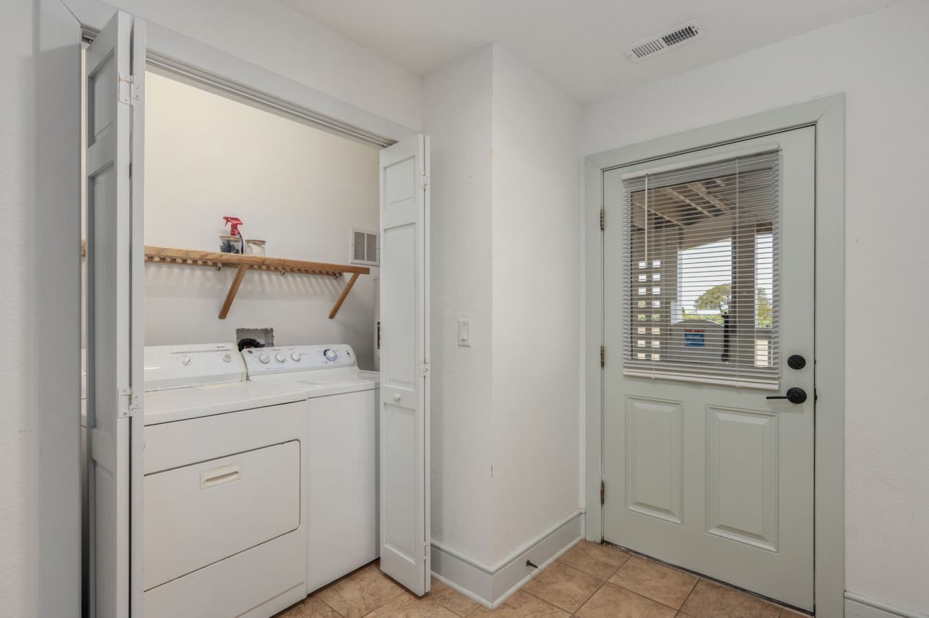 78-web-or-mls-1056-Beacon-Hill-BL-Laundry.jpg