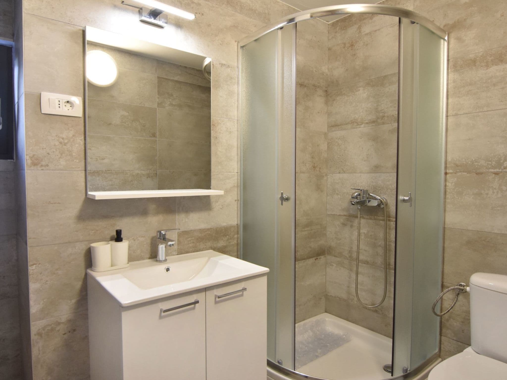 Gallery Image 13