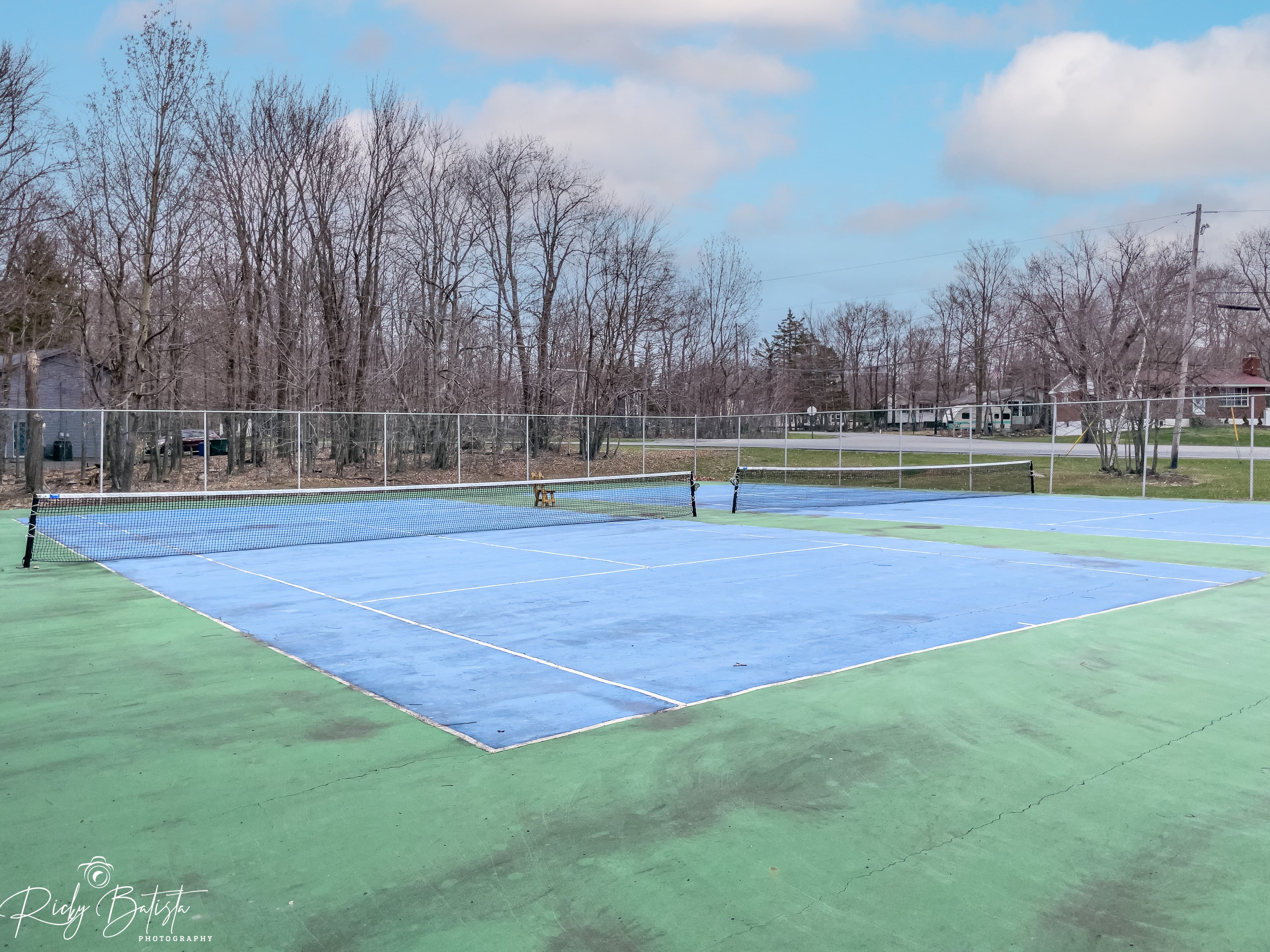 Tennis courts and Pickleball near East Lake