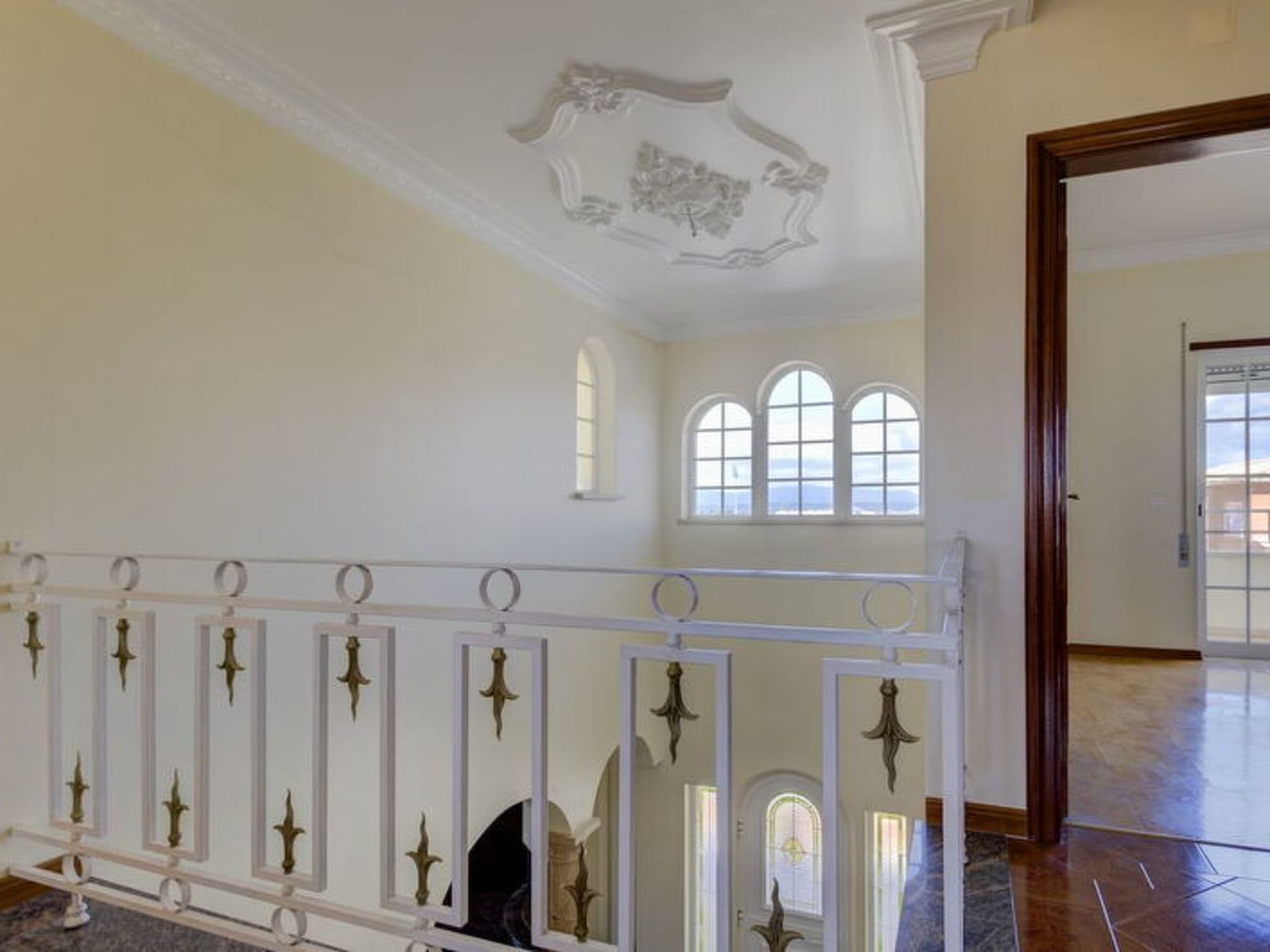 Gallery Image 12