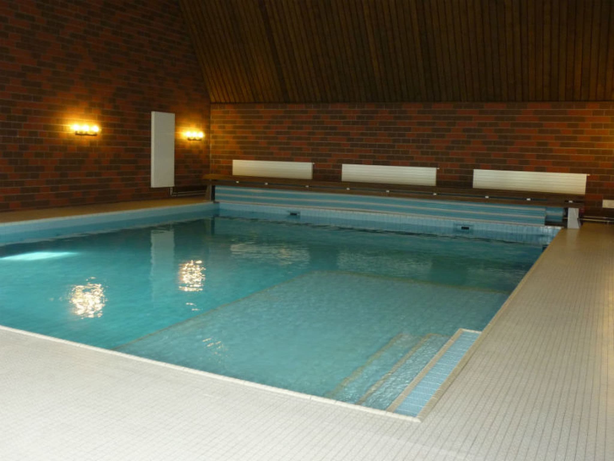 Pool Indoor