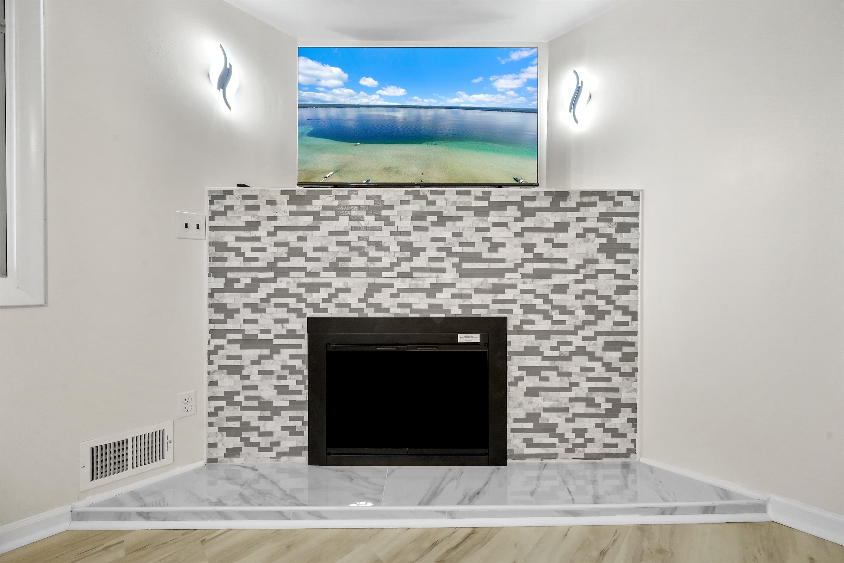 Accent Fireplace(Non-Functional)