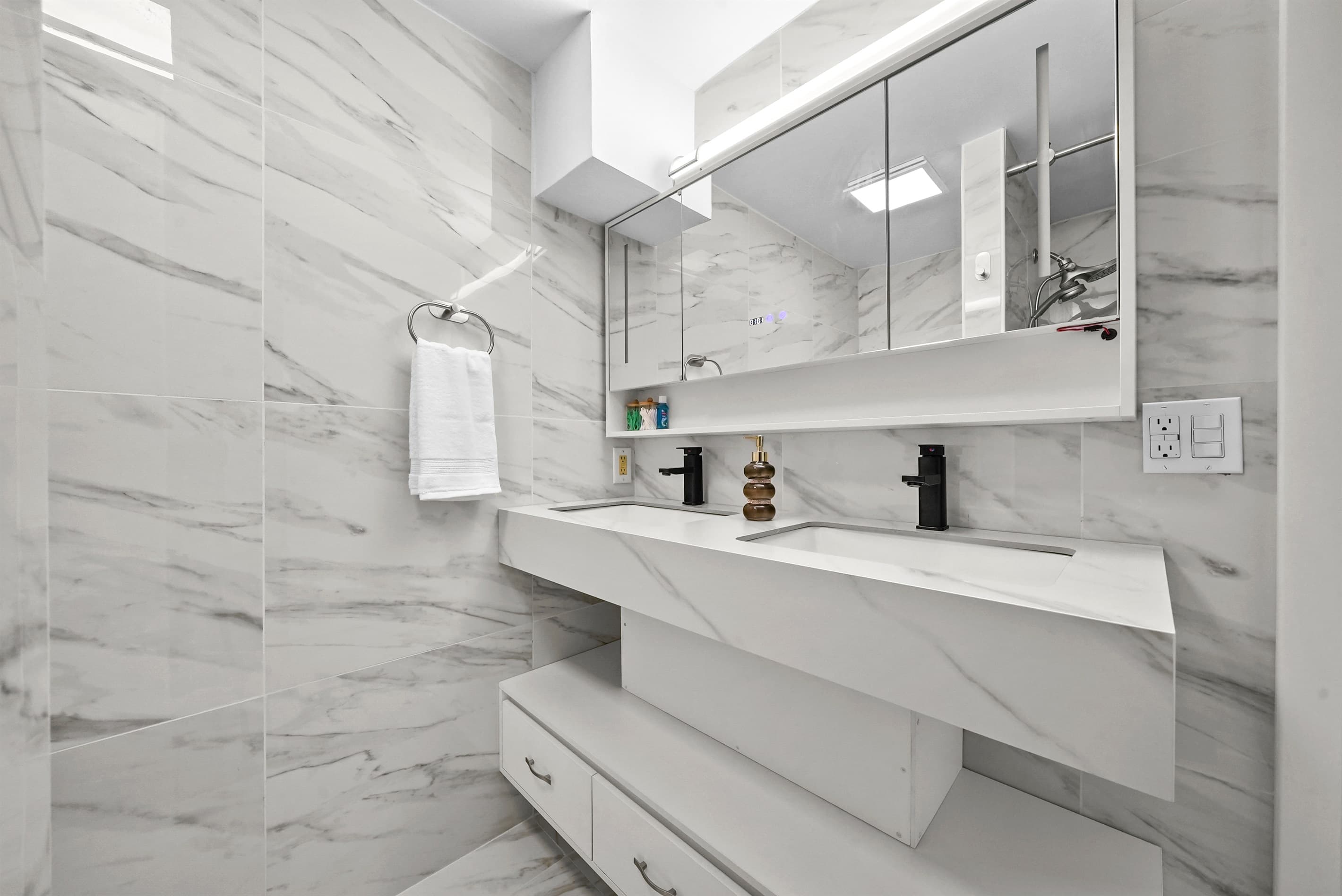 Bathroom #2