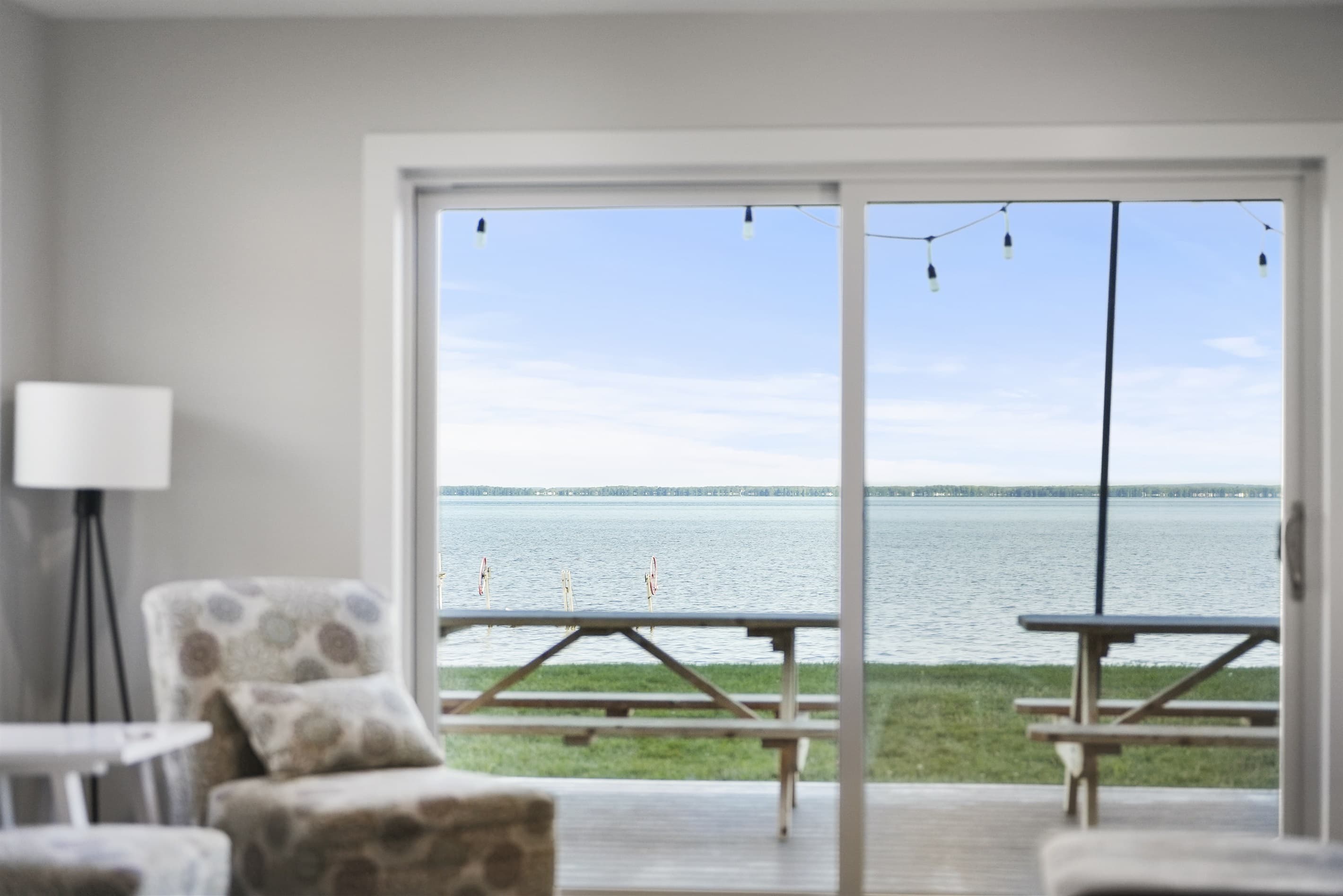 Spectacular Lake Views