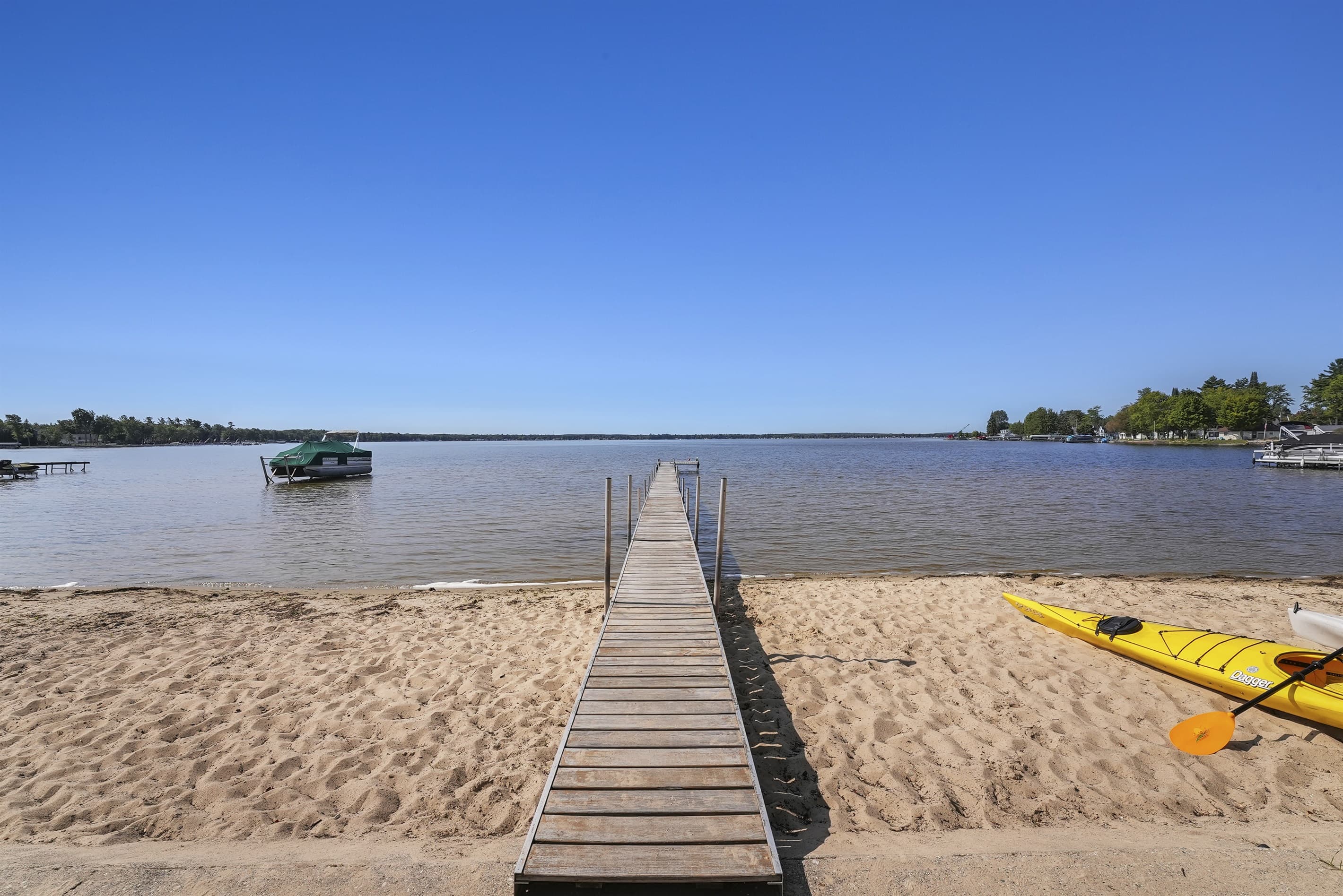 Large Sandy Beach!