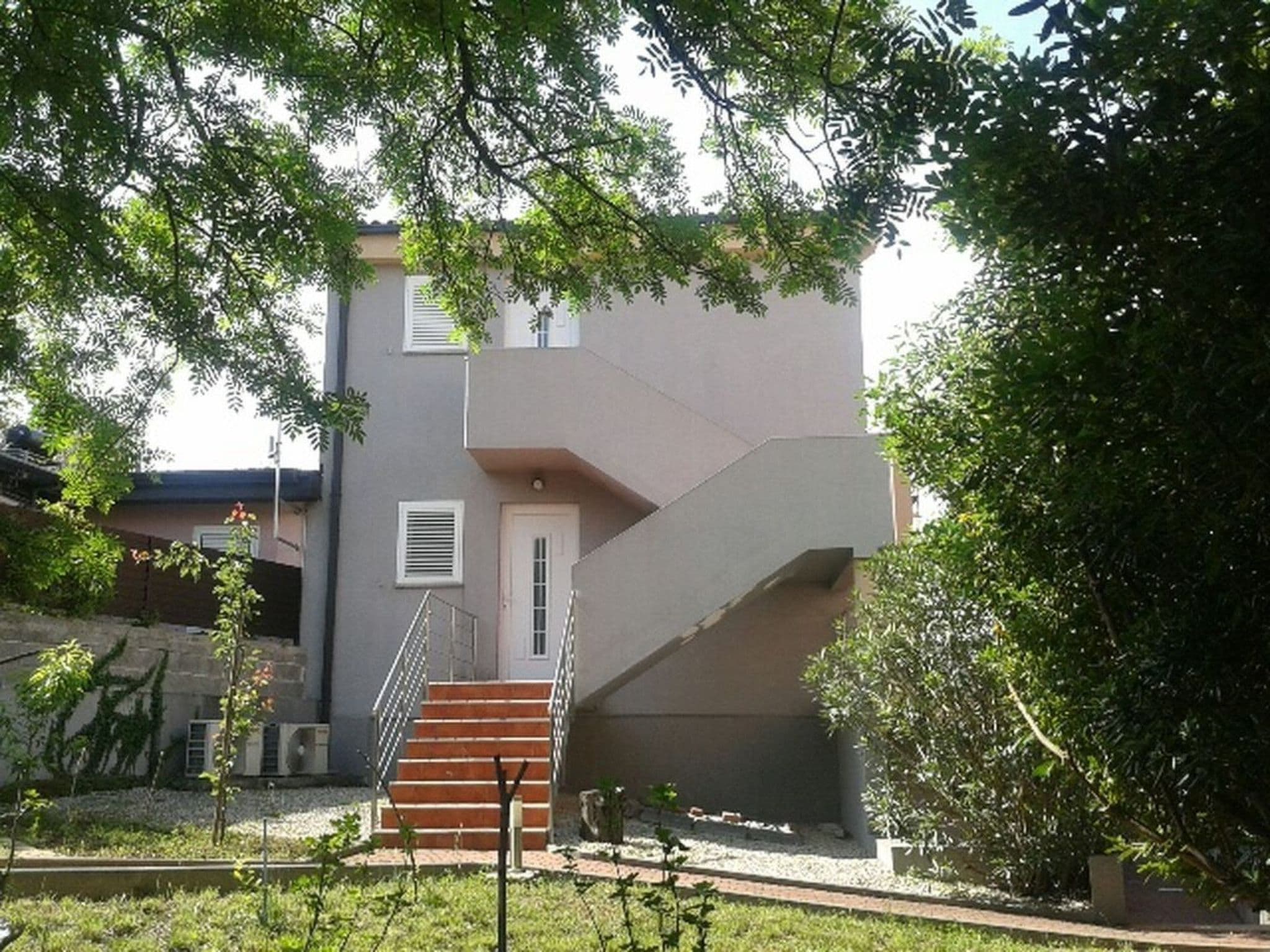 Gallery Image 17