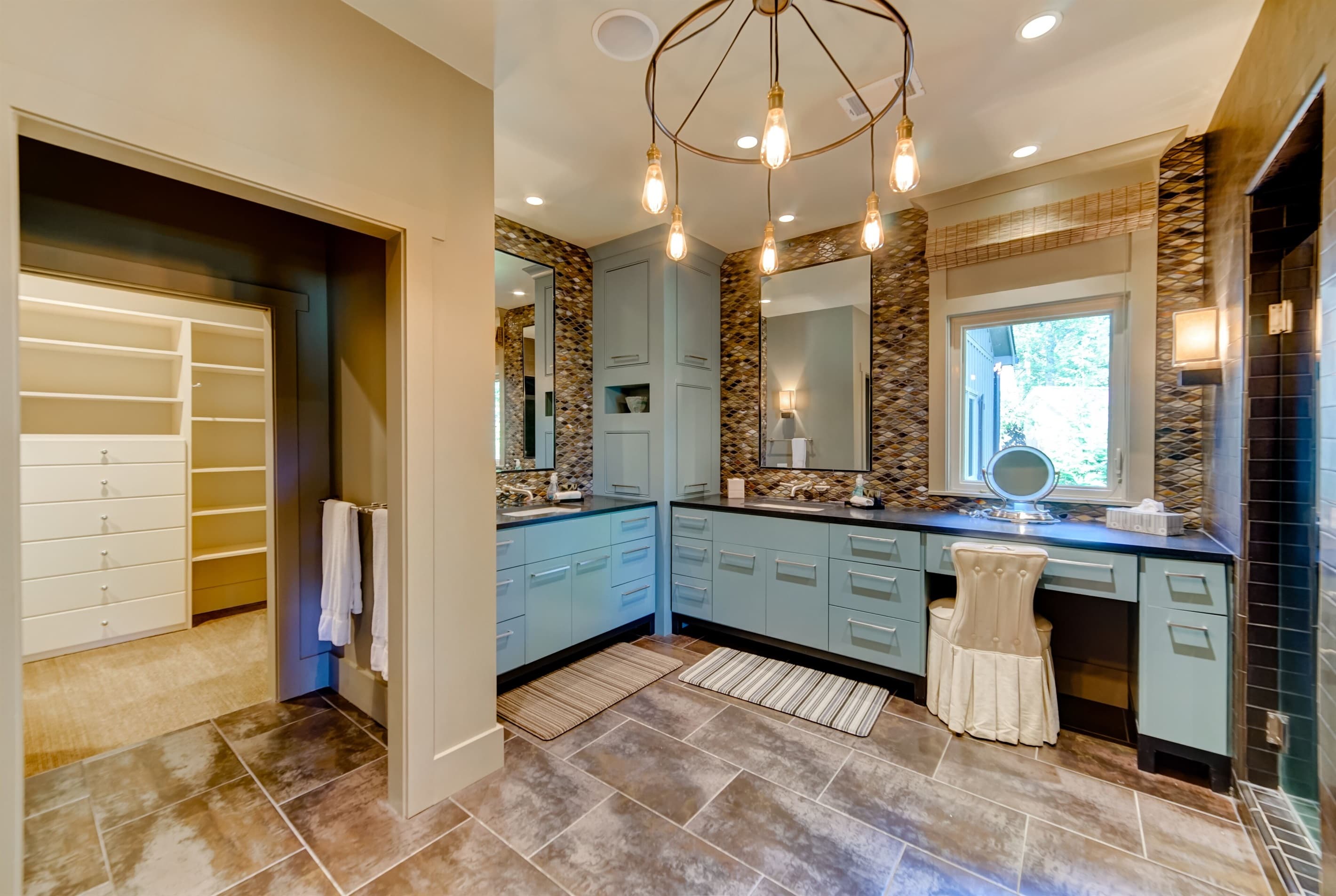 Master Bedroom Suite Bathroom