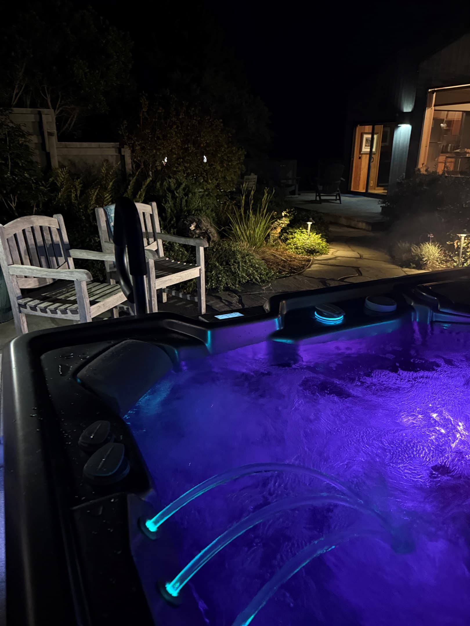 "The hot tub was beautiful and easy to operate." 
"The hot tub was warm and waiting and also had great privacy and views of the water."
" Beautiful garden with hot tub sitting just steps from the ocean trails. Will definitely return!"