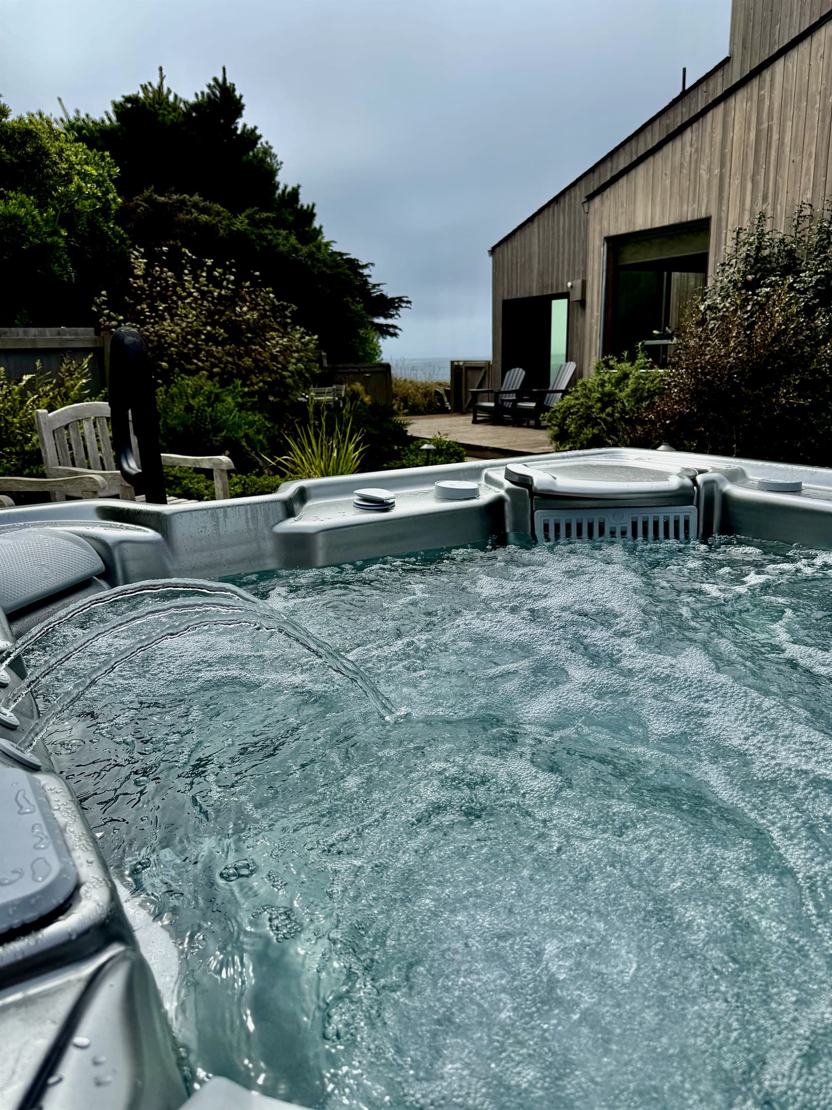 "The hot tub was amazing to soak in at night, the views were absolutely gorgeous of the ocean."