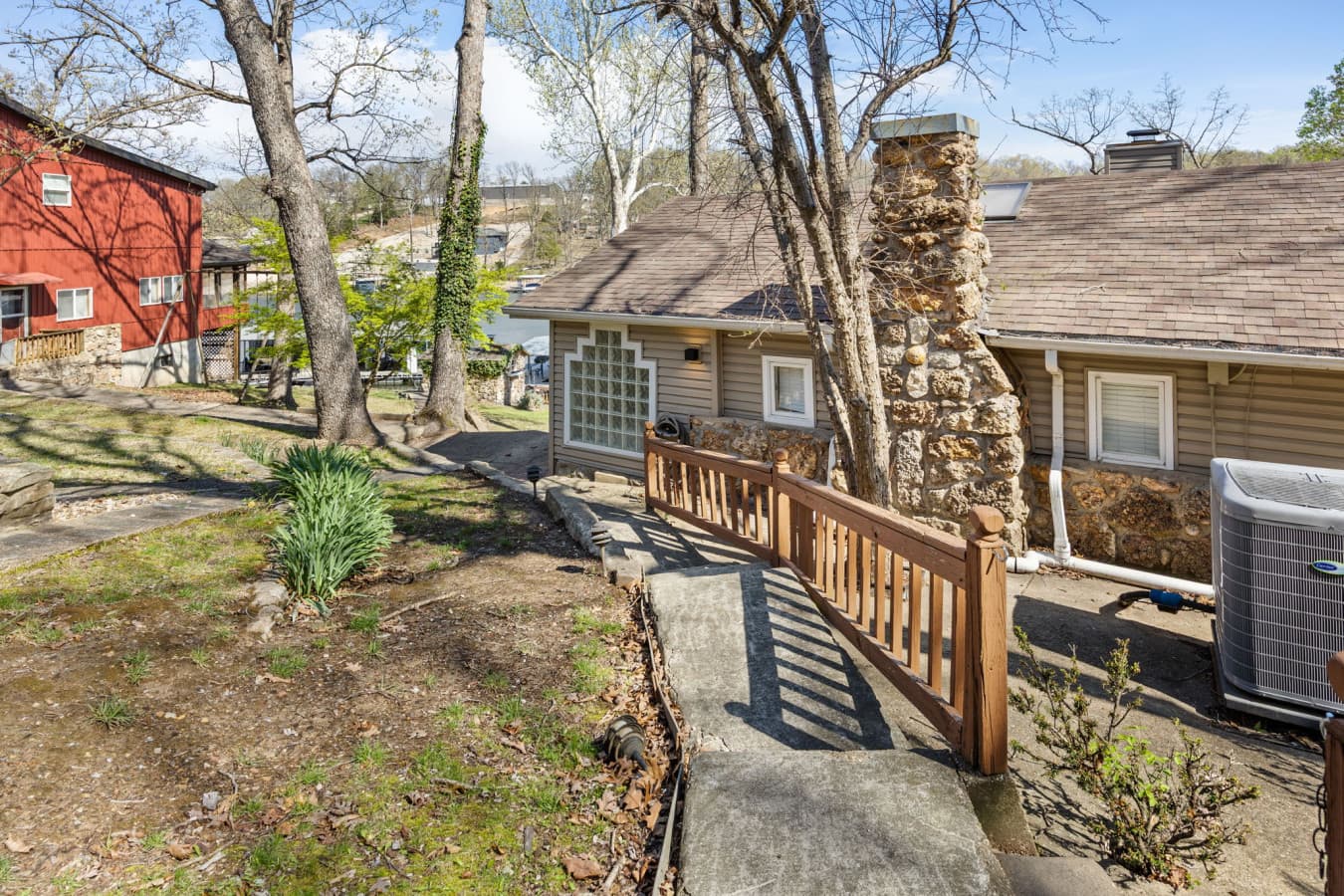 8-web-or-mls-4891 Coleman Dr (8).jpg