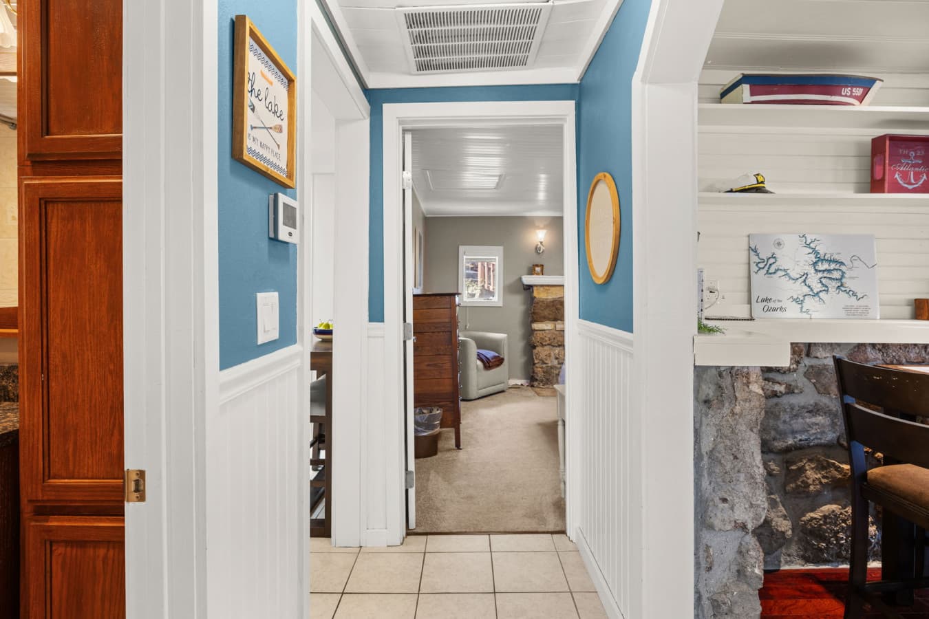 21-web-or-mls-4891 Coleman Dr (21).jpg