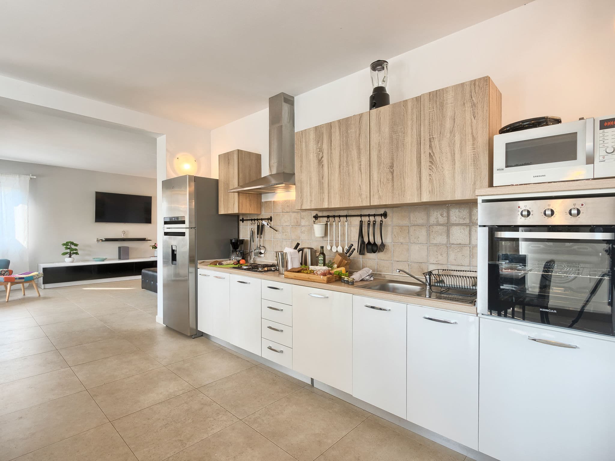 Kitchen / Dining Room