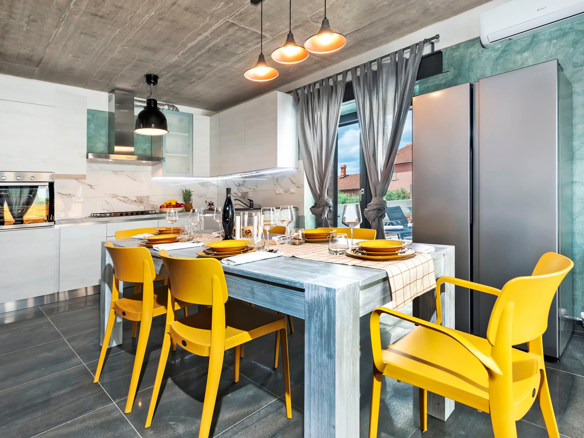 Kitchen / Dining Room