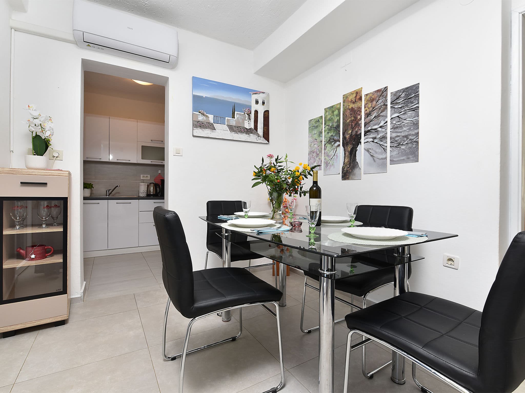 Kitchen / Dining Room