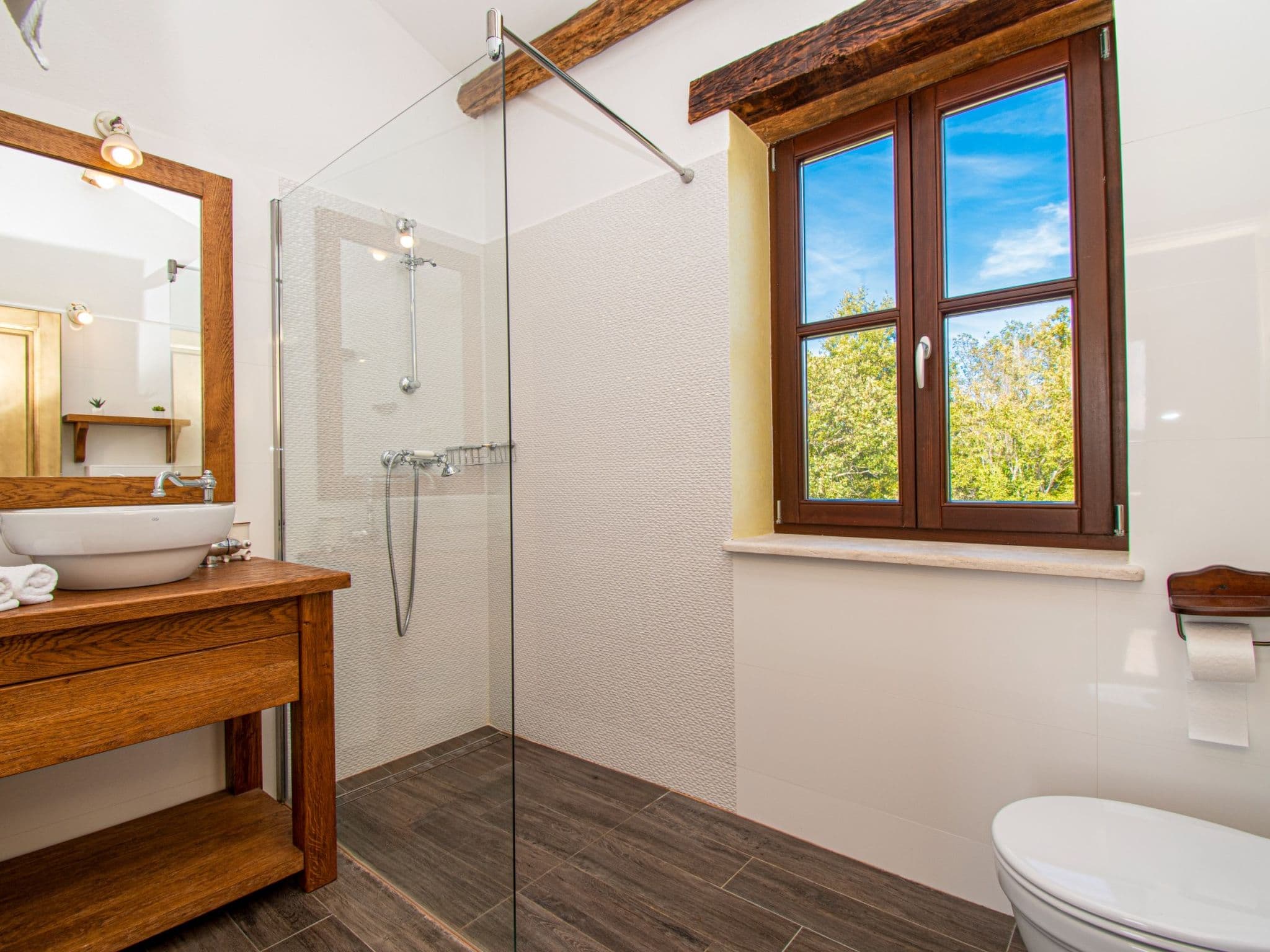 Bathroom / Wellness