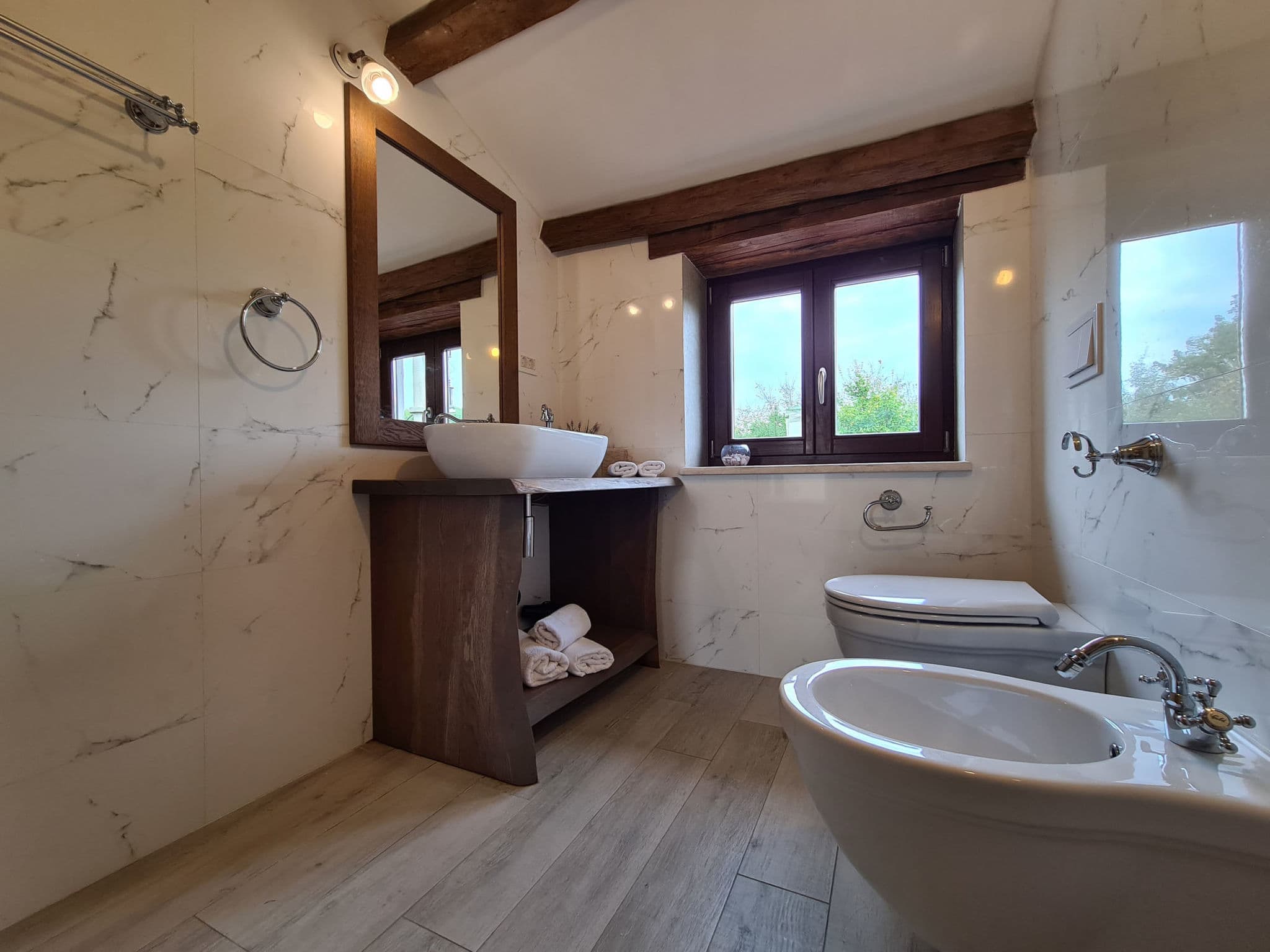 Bathroom / Wellness
